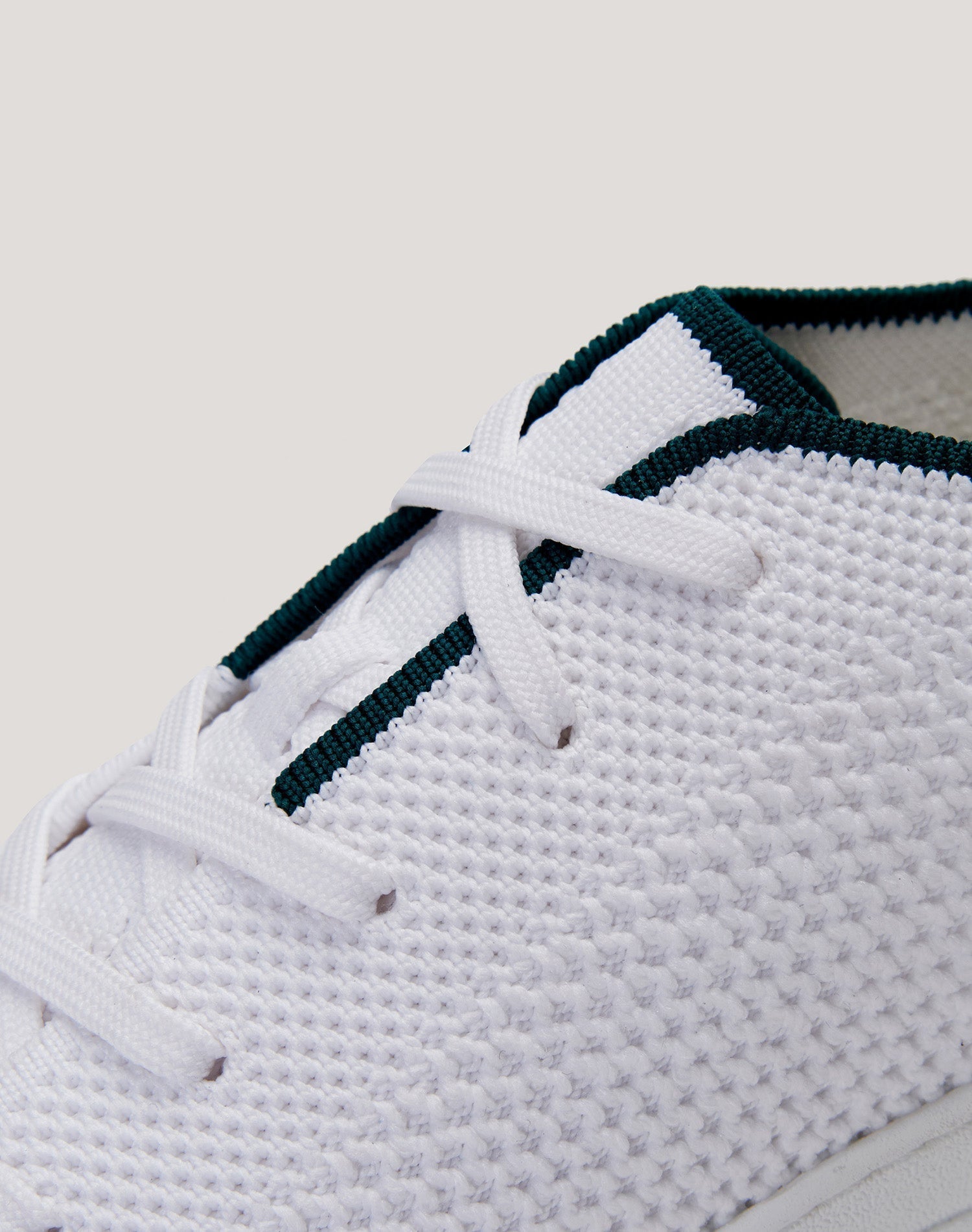Women's Infinity Cloud White Knit Sneaker (Ink)
