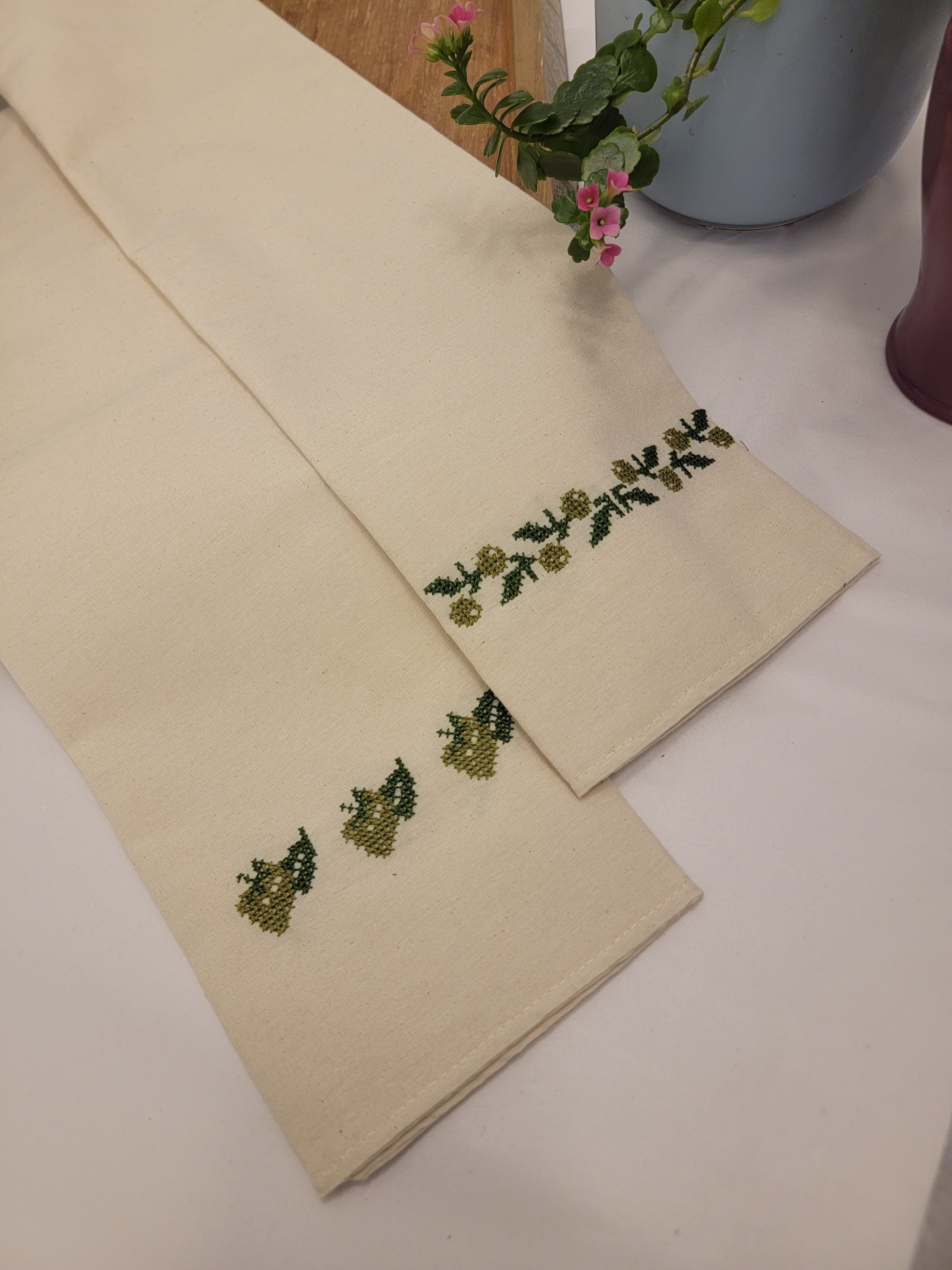 Tea Towel (Hawthorn Berry)