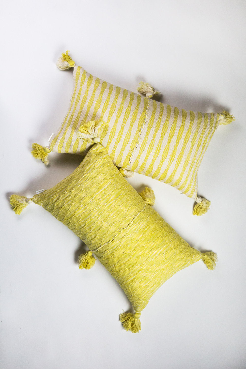 Antigua Pillow (Yellow)