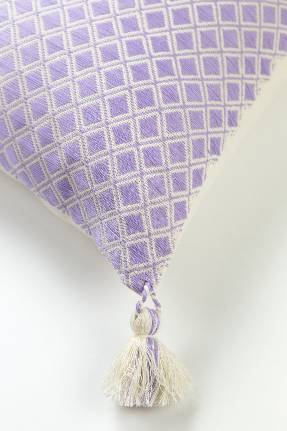 Comalapa Pillow (Light Lavender)