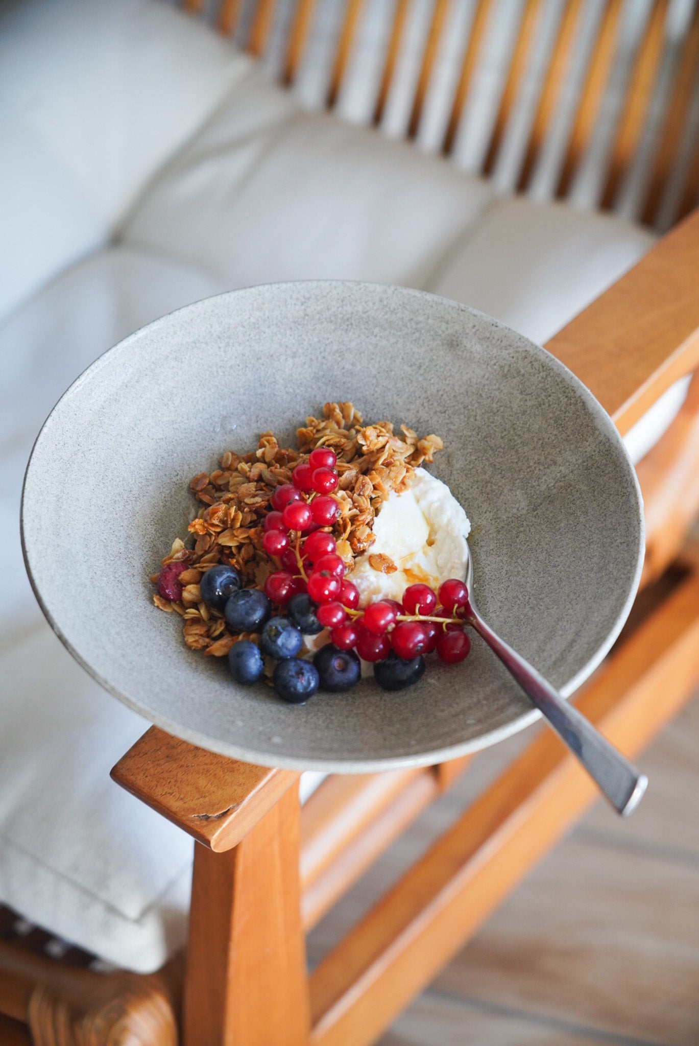 Hat Shaped Stoneware Plates (Concrete)
