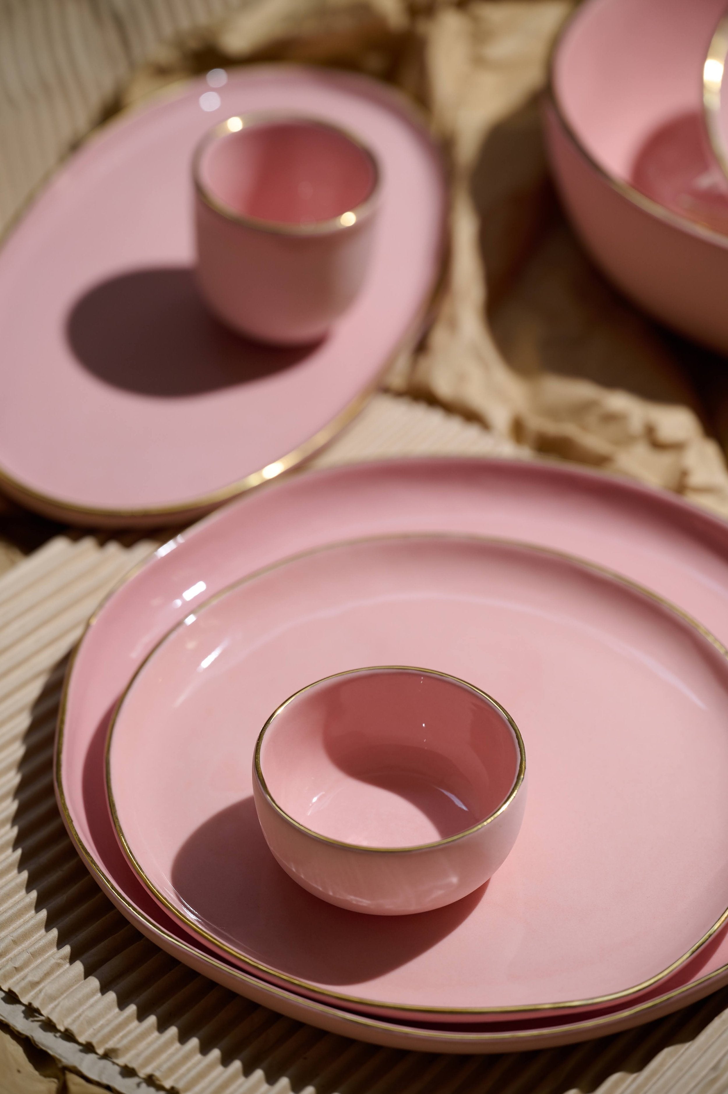 Porcelain Pinch Bowl with Gold Rim (Powder Pink)