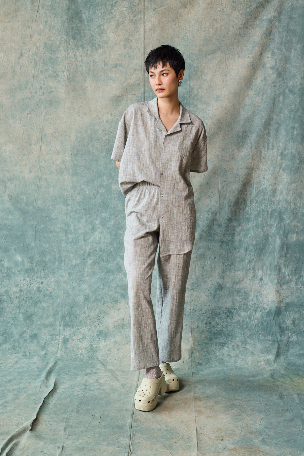Gender-Neutral Column Pant (Oyster)