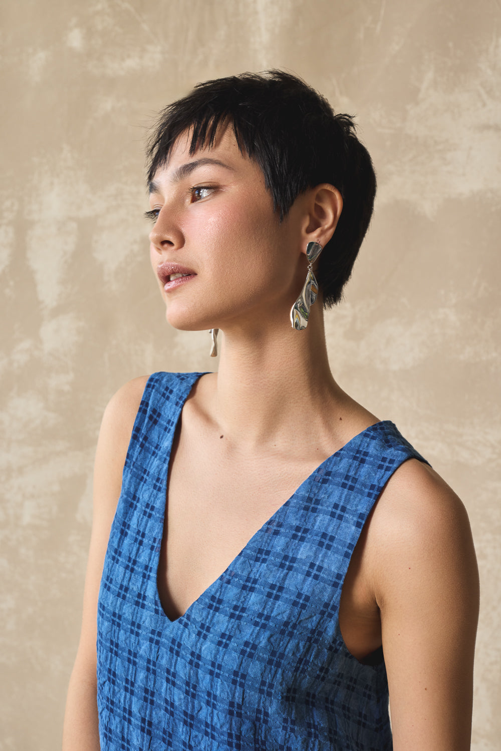 V-Neck Chemise (Indigo Seersucker)