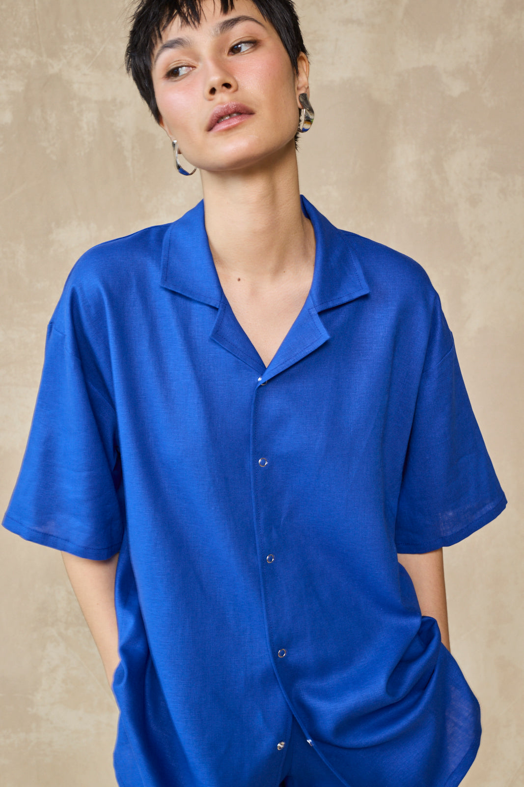 Gender-Neutral Slim Camp Collar Shirt (Lapis)