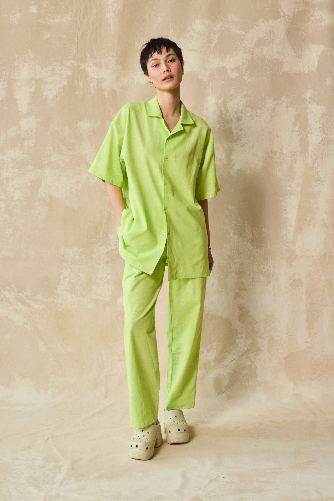 Gender-Neutral Slim Camp Collar Shirt (Lime)