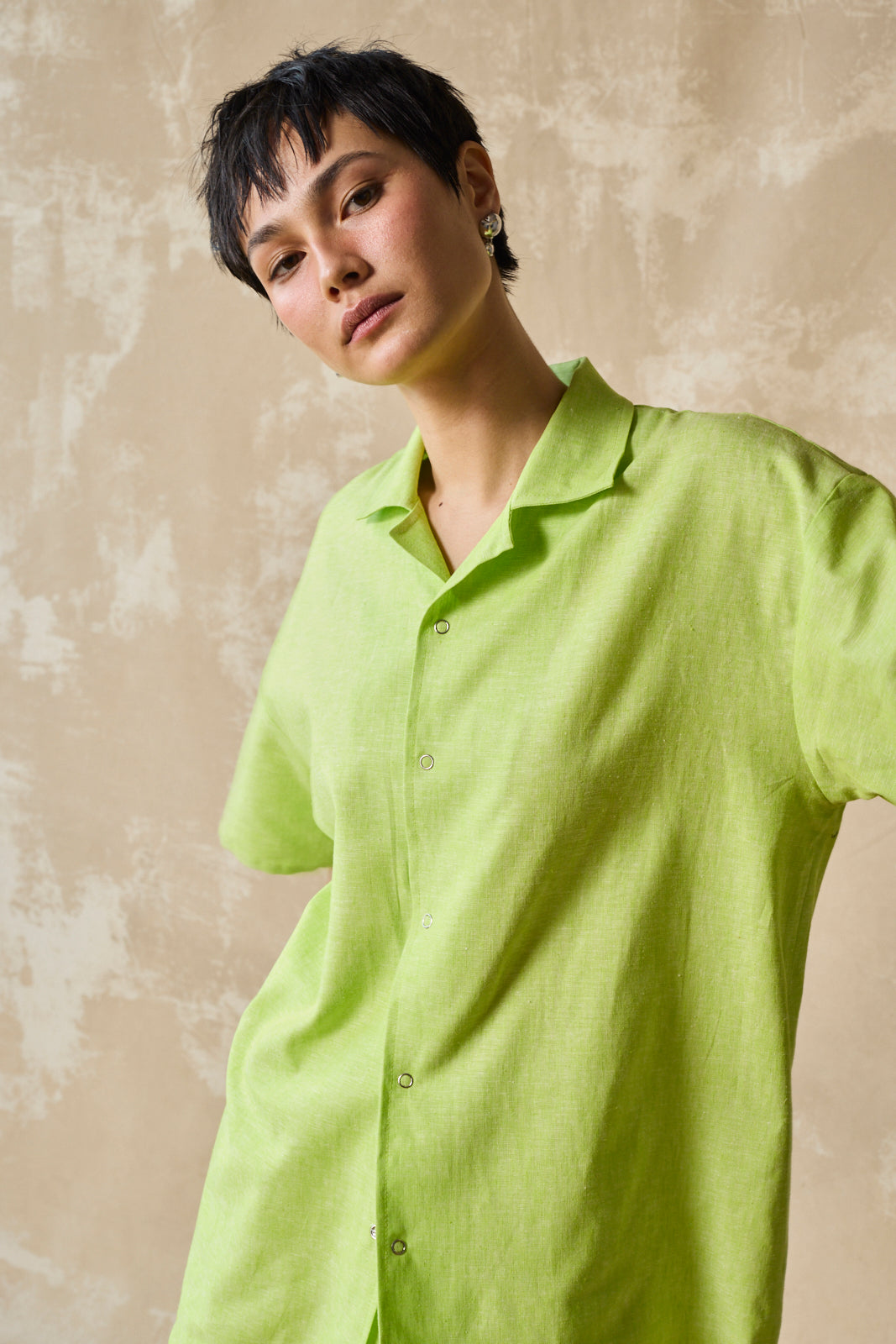 Gender-Neutral Slim Camp Collar Shirt (Lime)