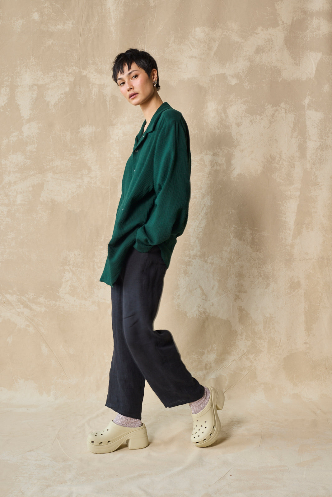 Gender-Neutral Snap Shirt (Nori)
