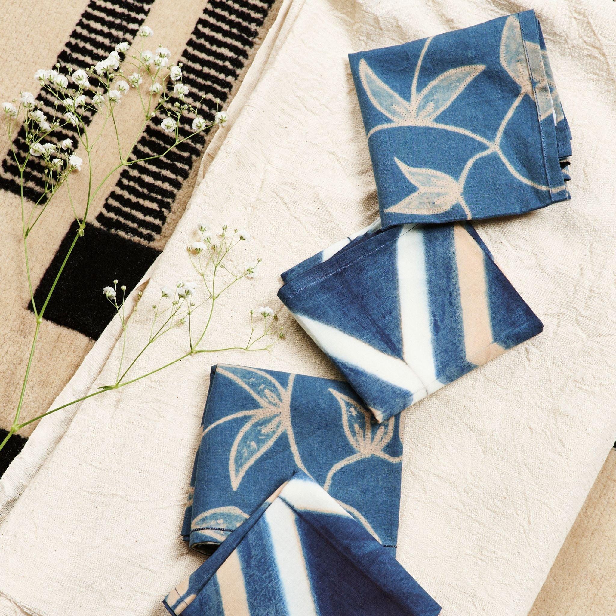 Tisa Hand Crafted Shibori Print Cotton Table Napkin Set (Indigo)