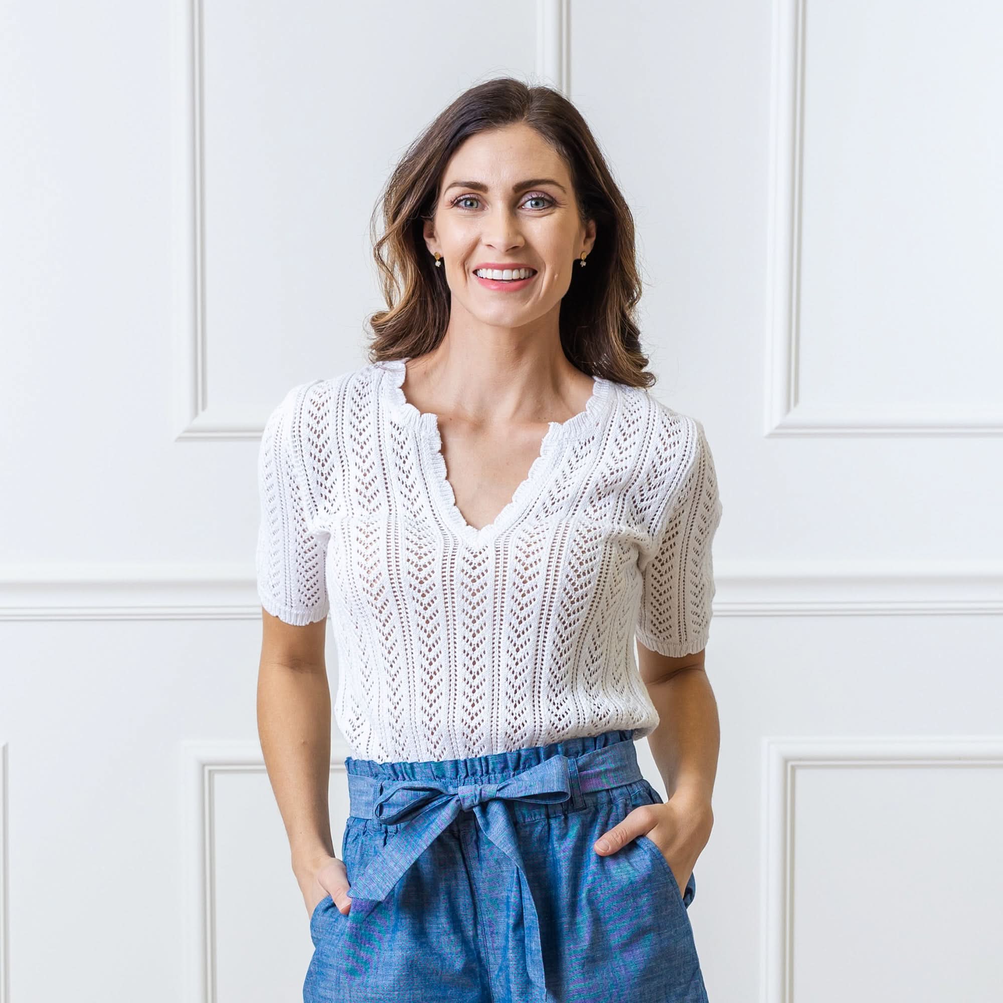 V-Neck Pointelle Sweater (White)