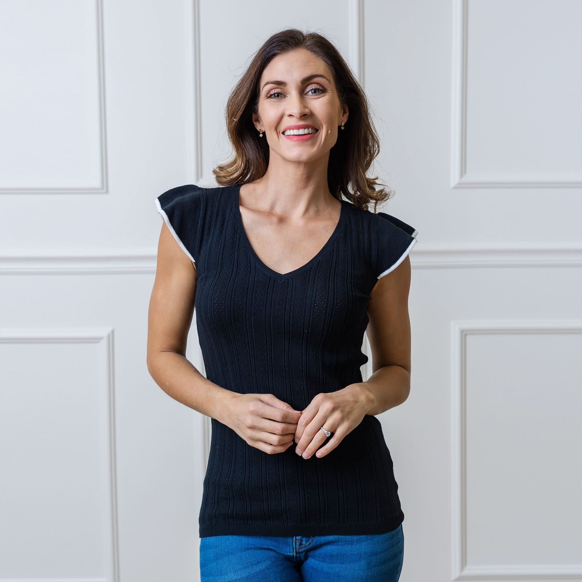 Flutter Sleeve Sweater Top (Black)