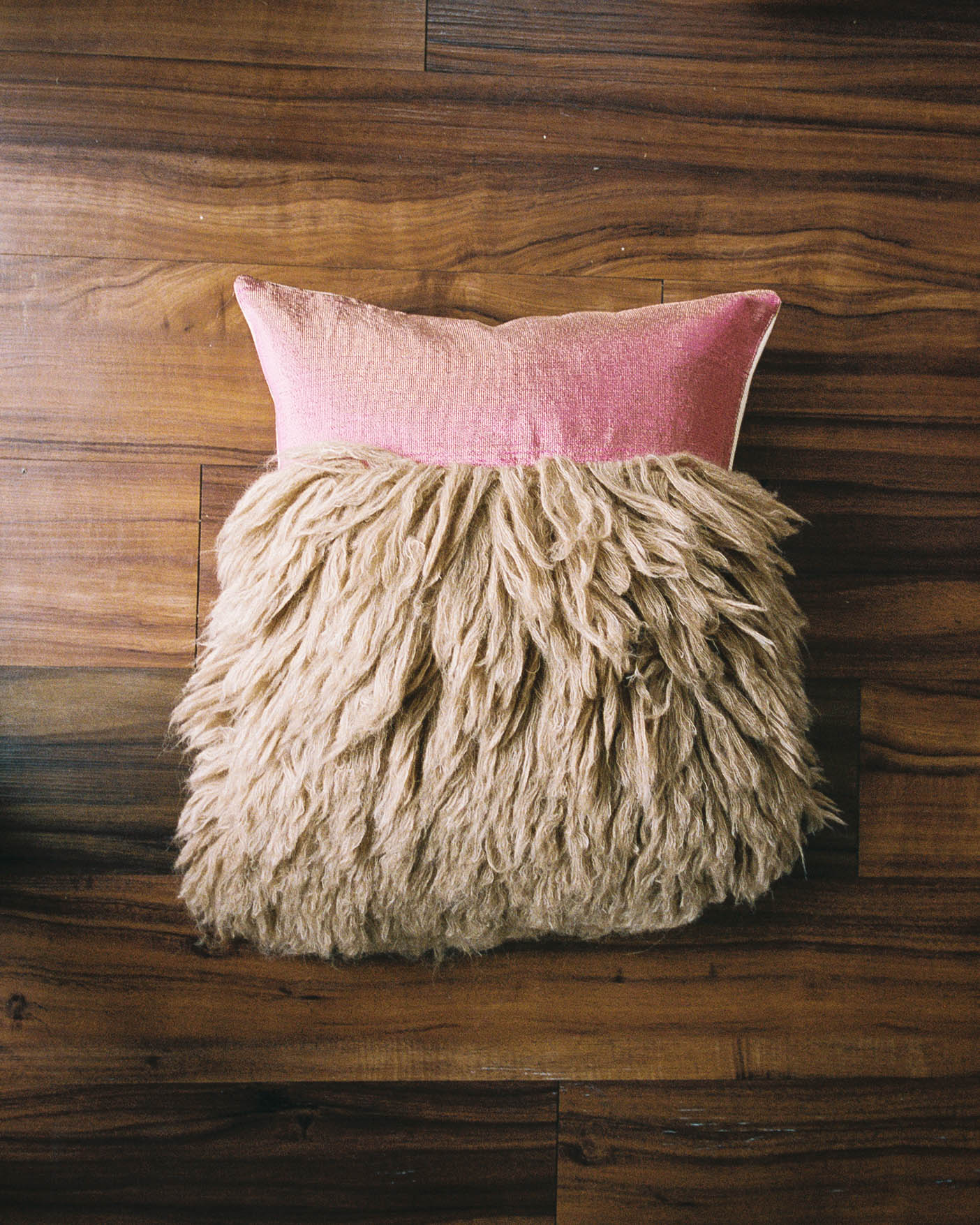 Wugo Throw Pillow (Iridescent Magenta/Andes Sand)