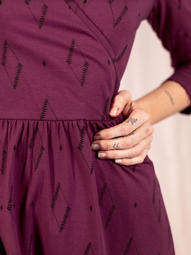 Callie 3/4 Sleeve Wrap Dress (Diamond Vine Dark Purple)