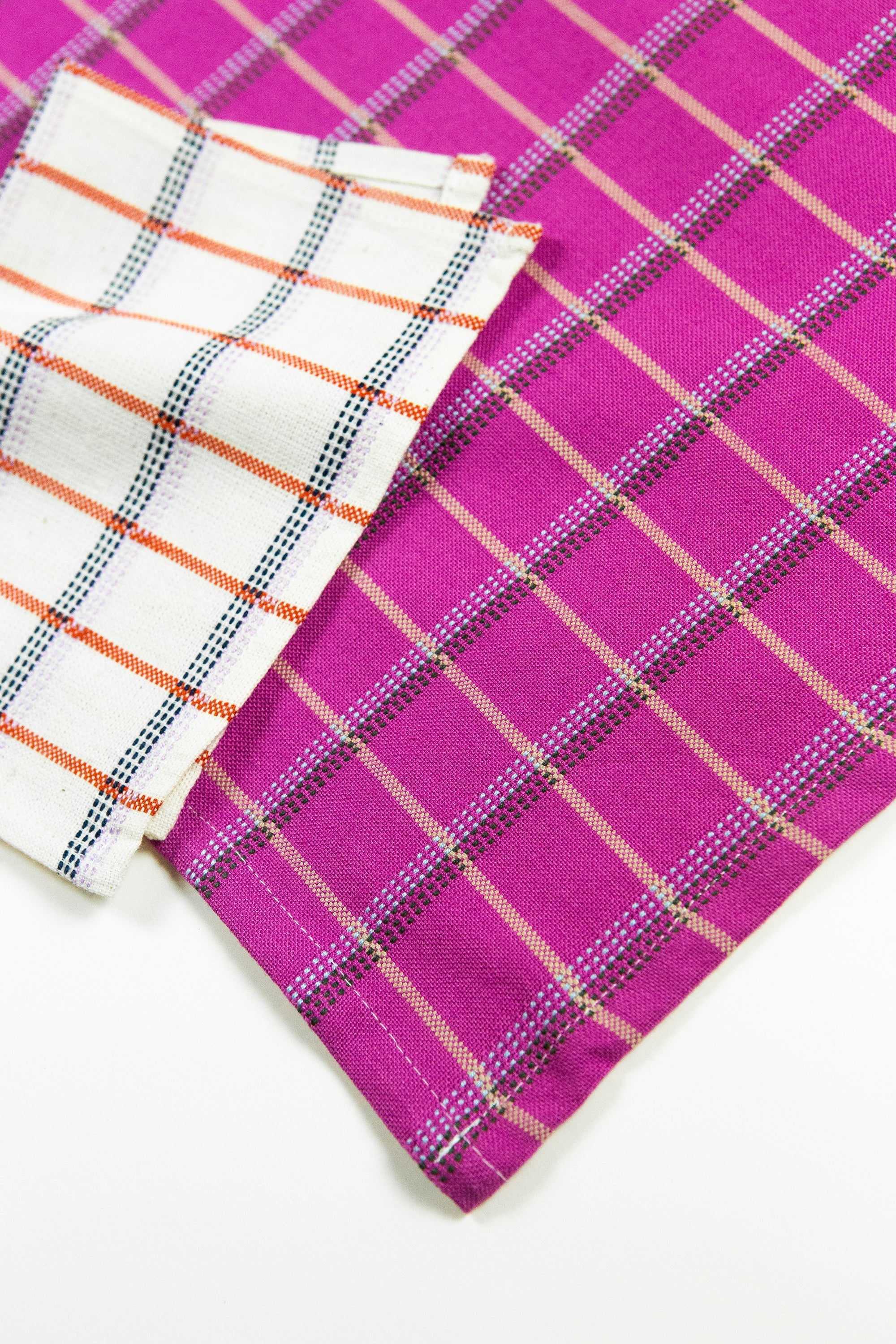San Lucas Plaid Table Runner (Pink)