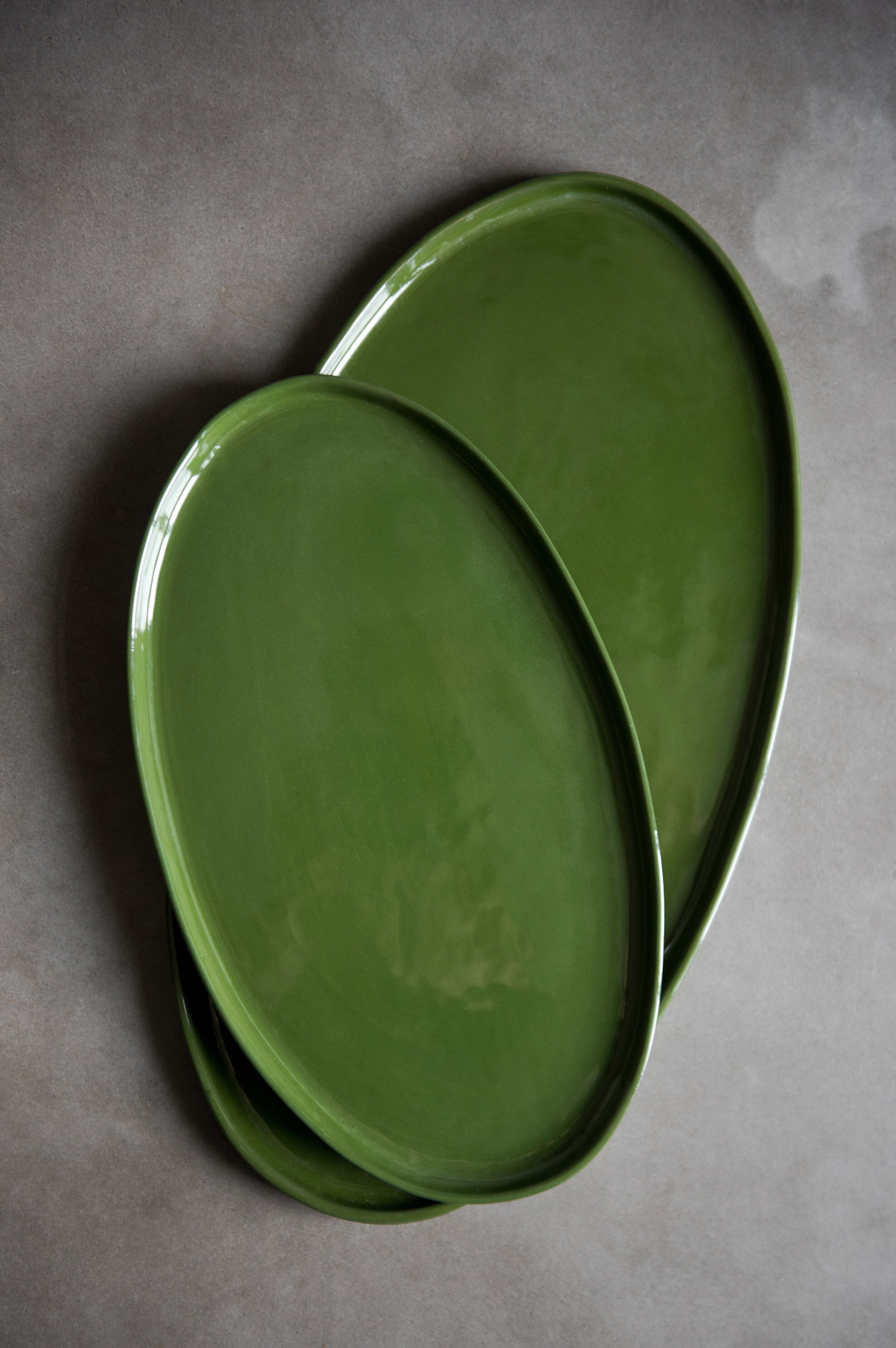 Oval Porcelain Serving Platter (Green)