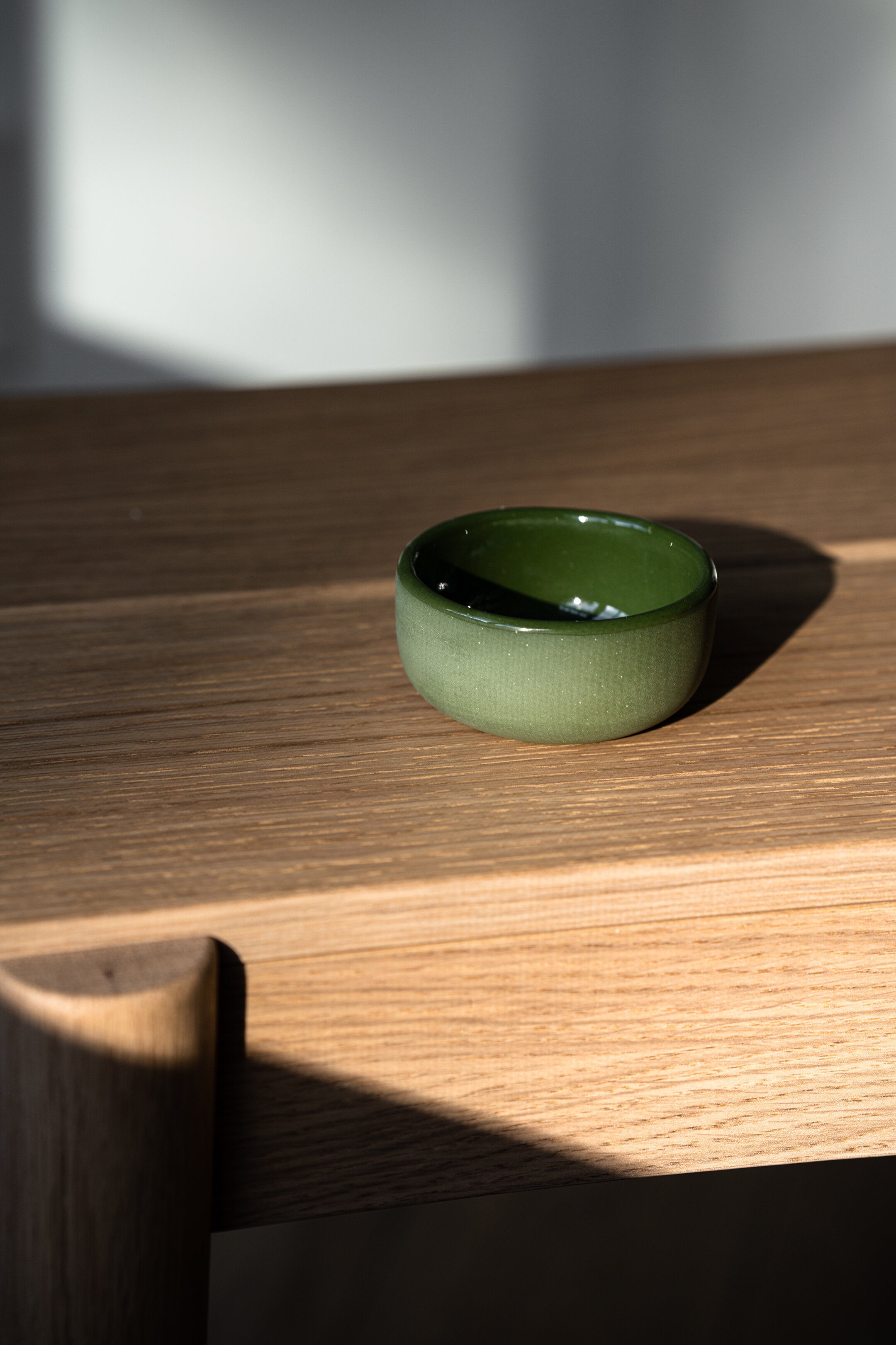 Porcelain Pinch Bowl (Green)
