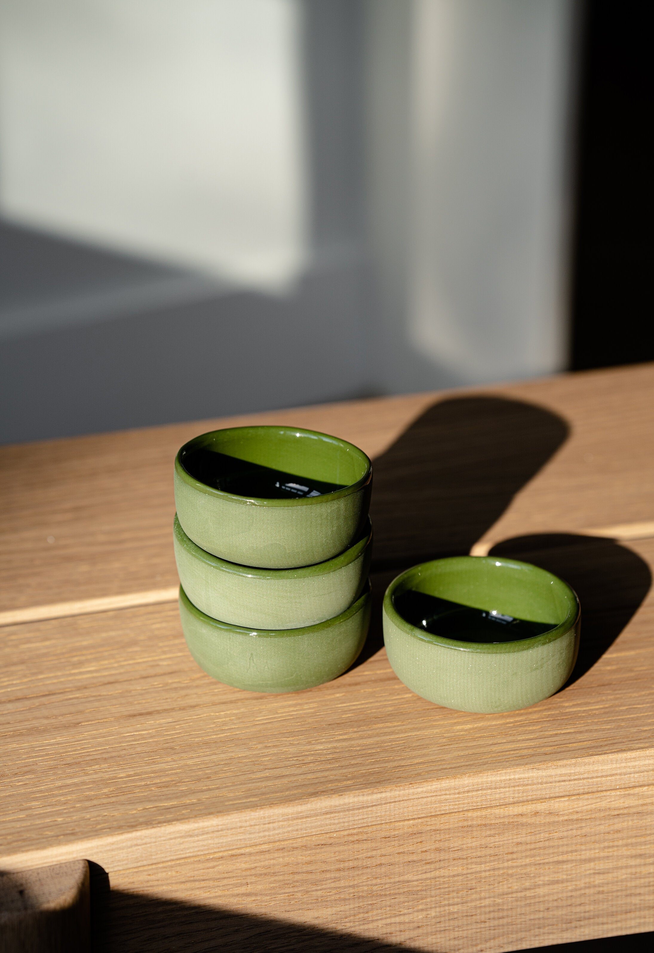 Porcelain Pinch Bowl (Green)