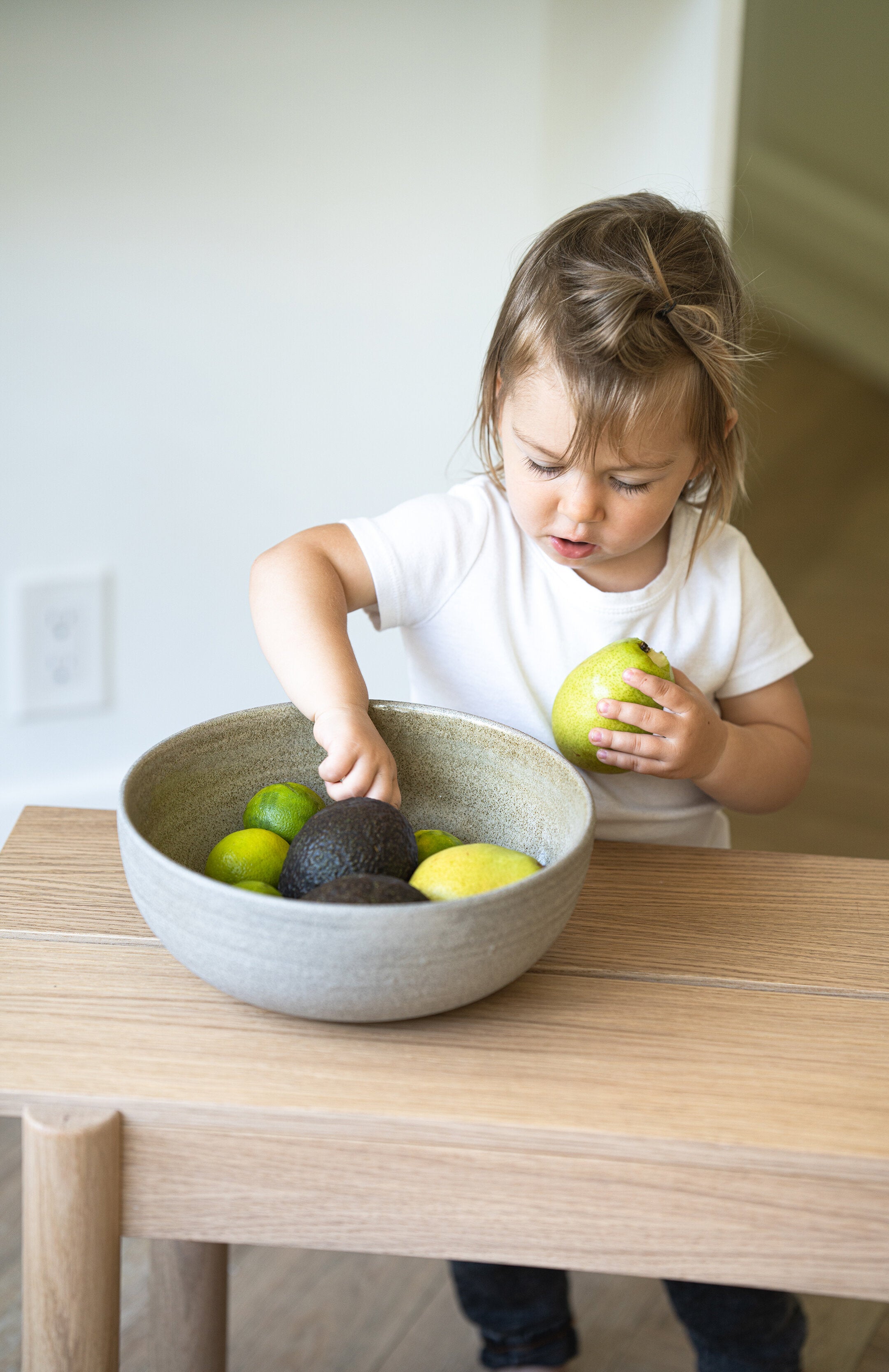 Stoneware Large Fruit Bowl (Concrete)