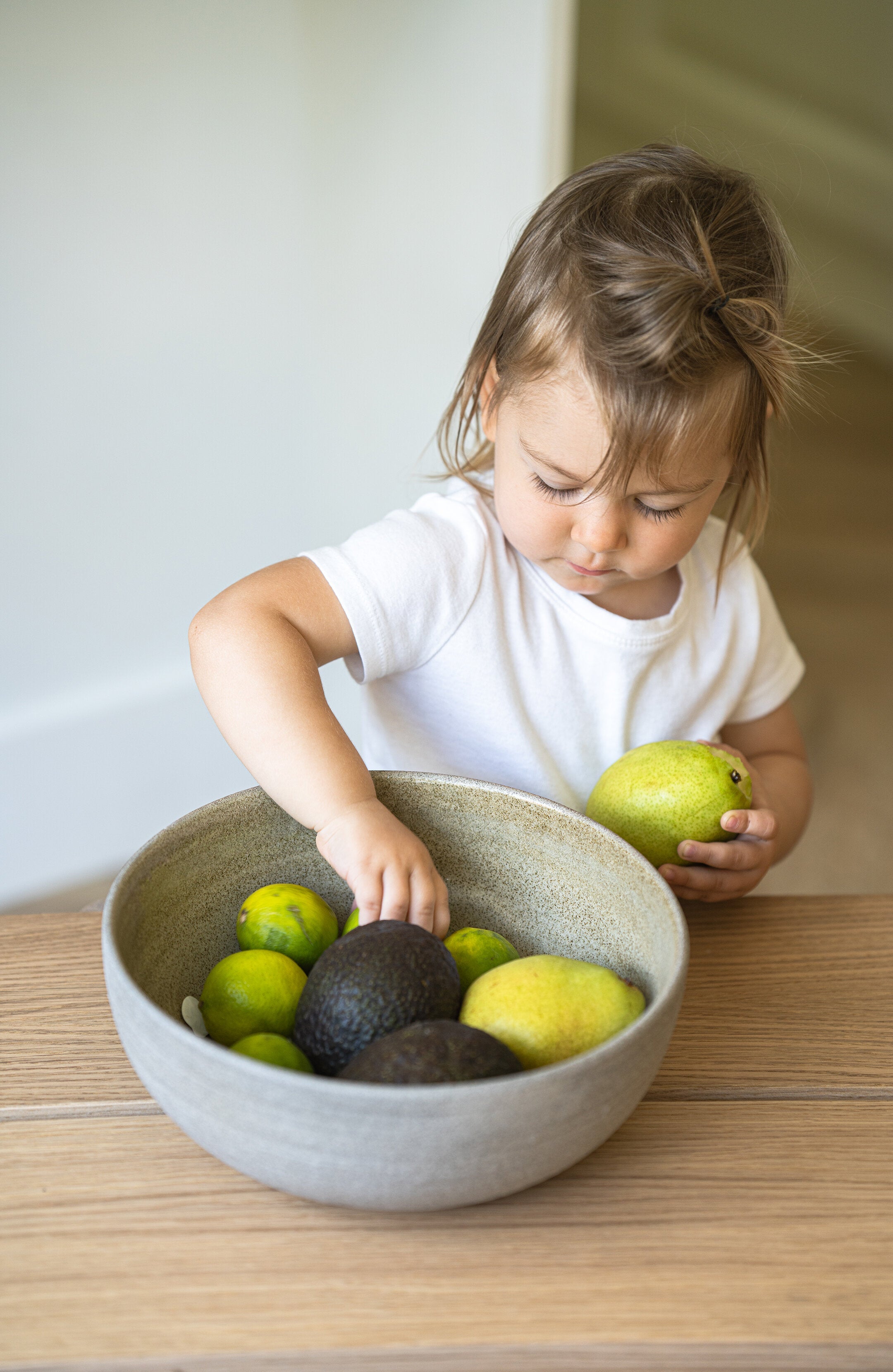 Stoneware Large Fruit Bowl (Concrete)