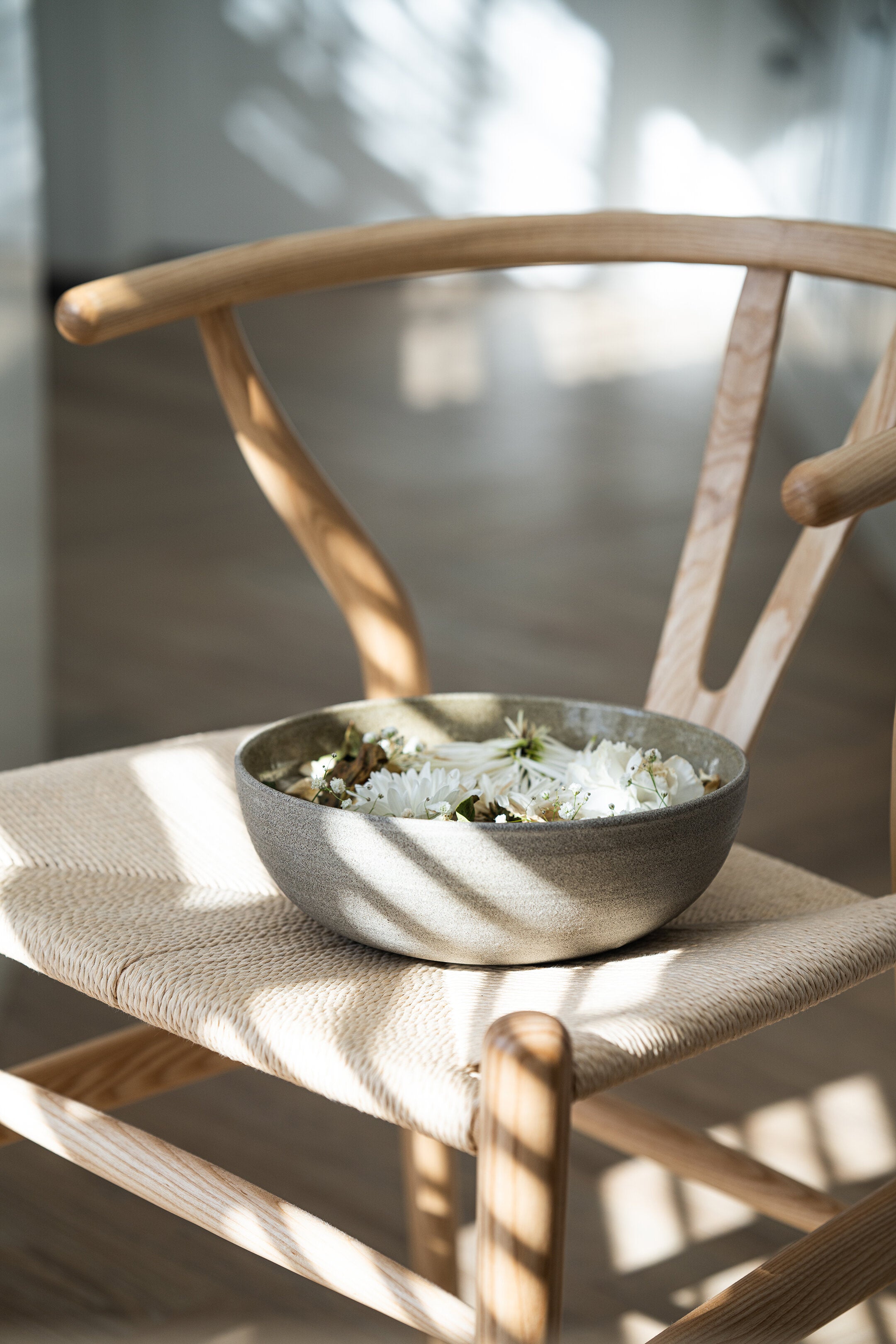 Stoneware Large Fruit Bowl (Concrete)