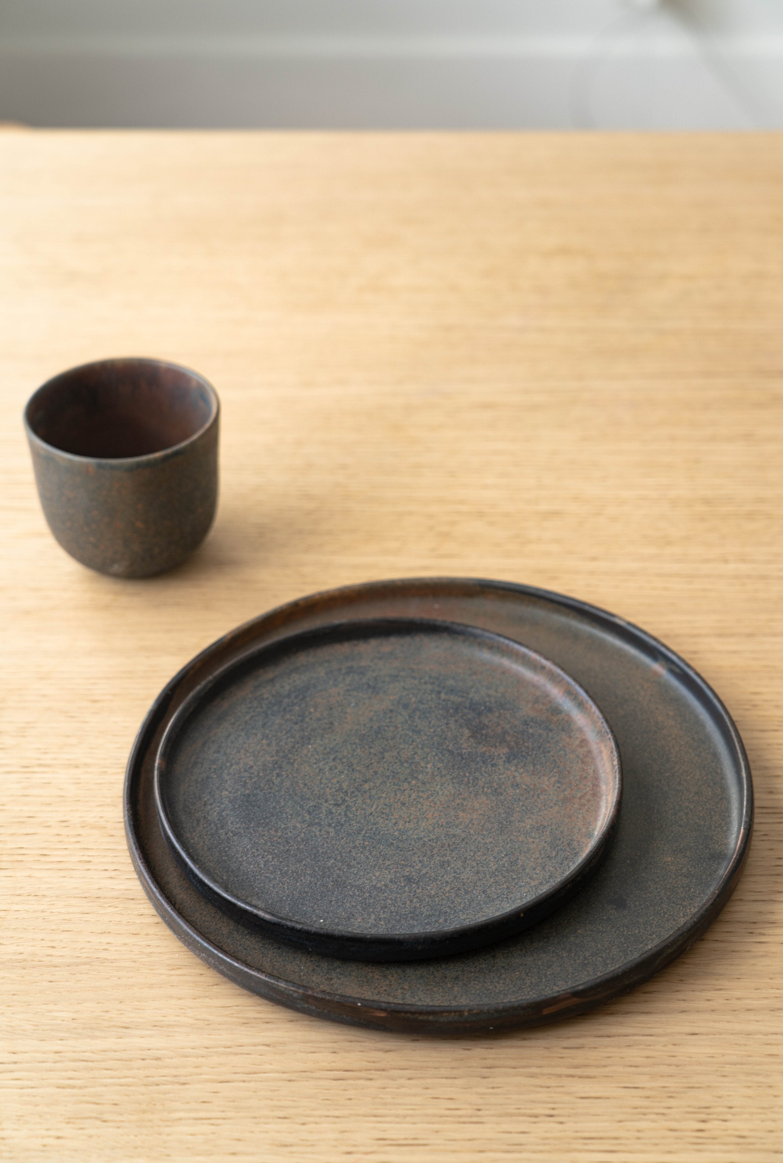 Stoneware Dinner Plates (Rust)