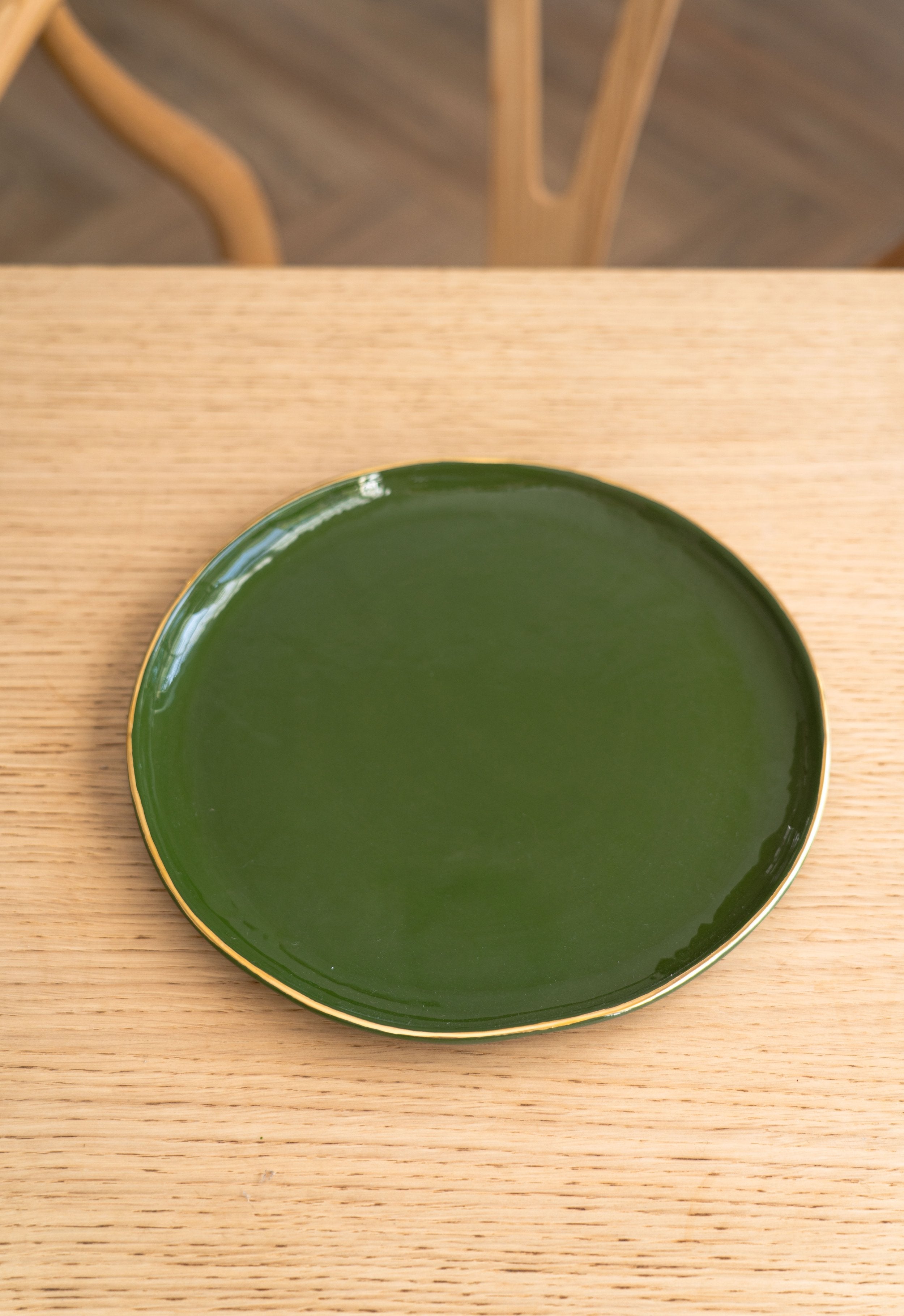 Porcelain Dinner Plates with Gold Rim (Green)