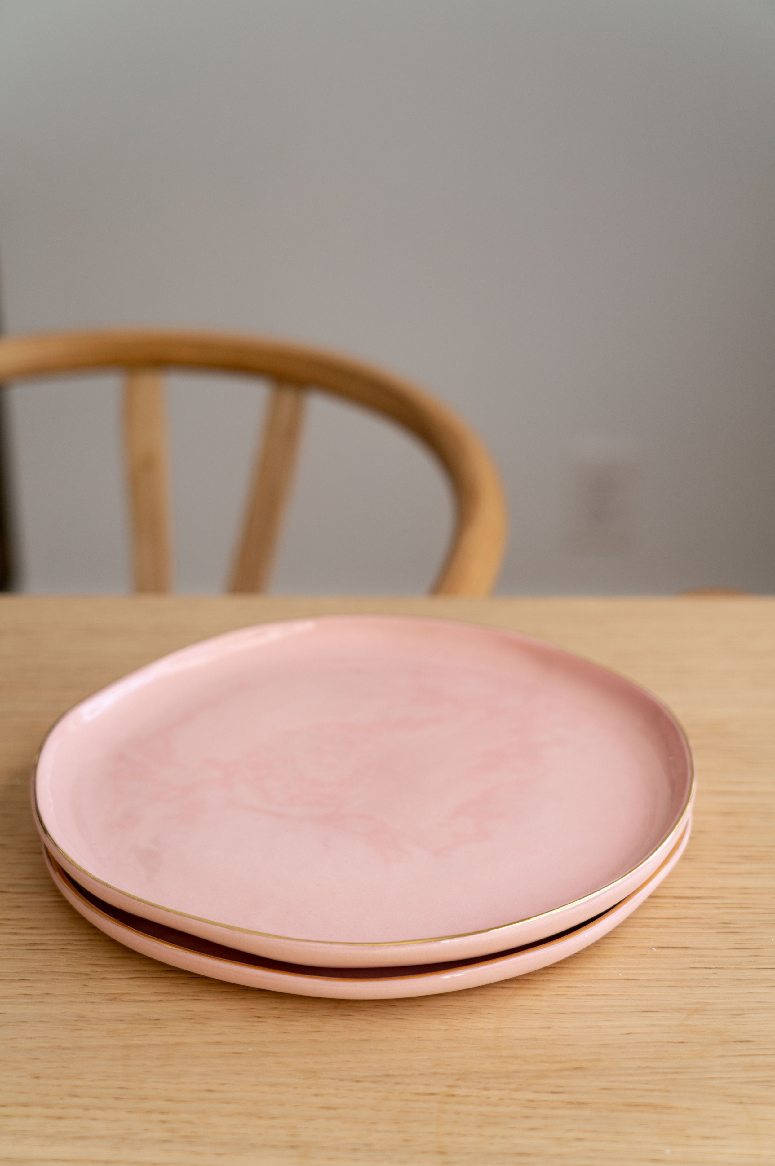 Porcelain Dinner Plates with Gold Rim (Powder Pink)
