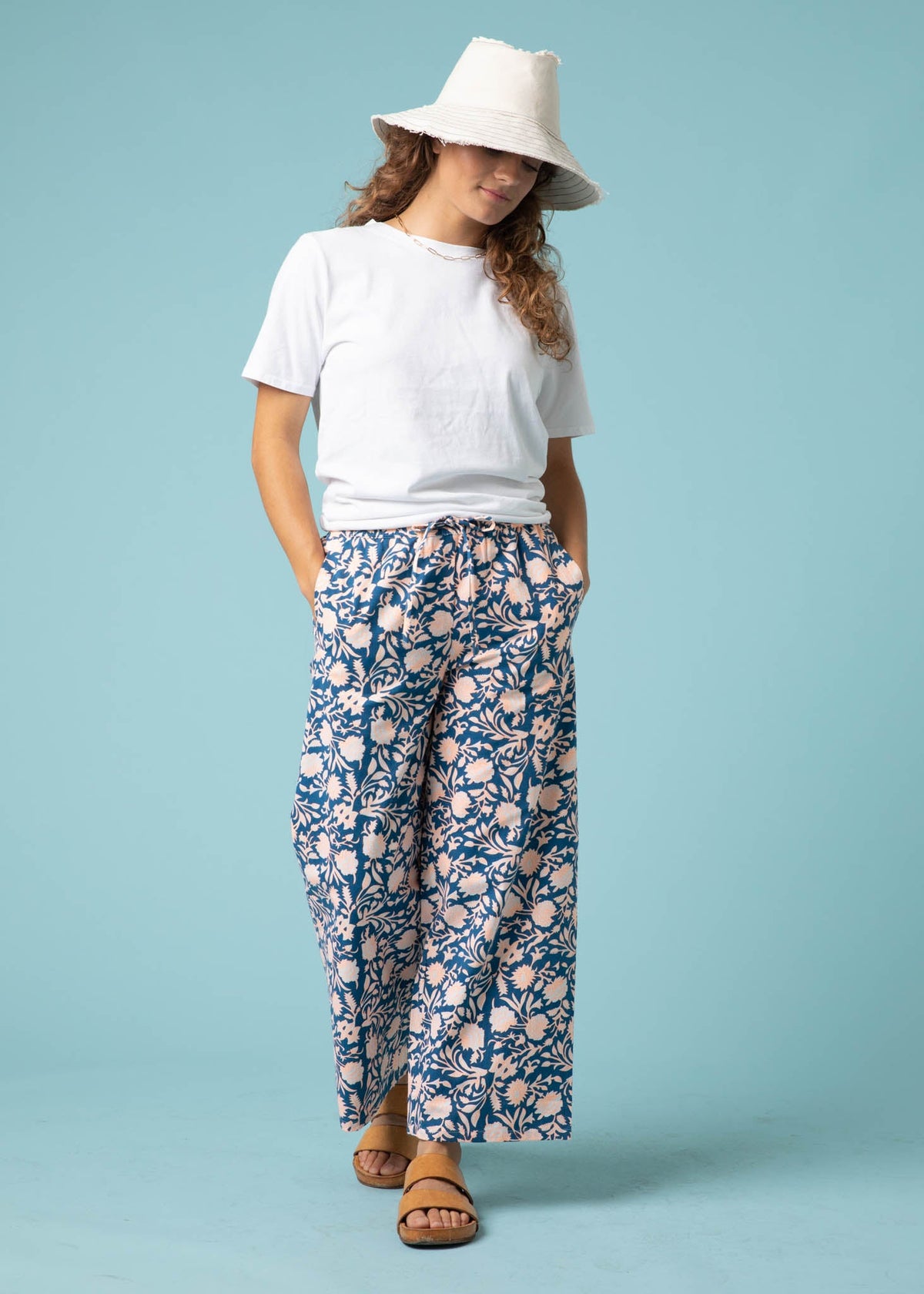 Shore Pant (Floral Escape in True Navy & Neon Peach)