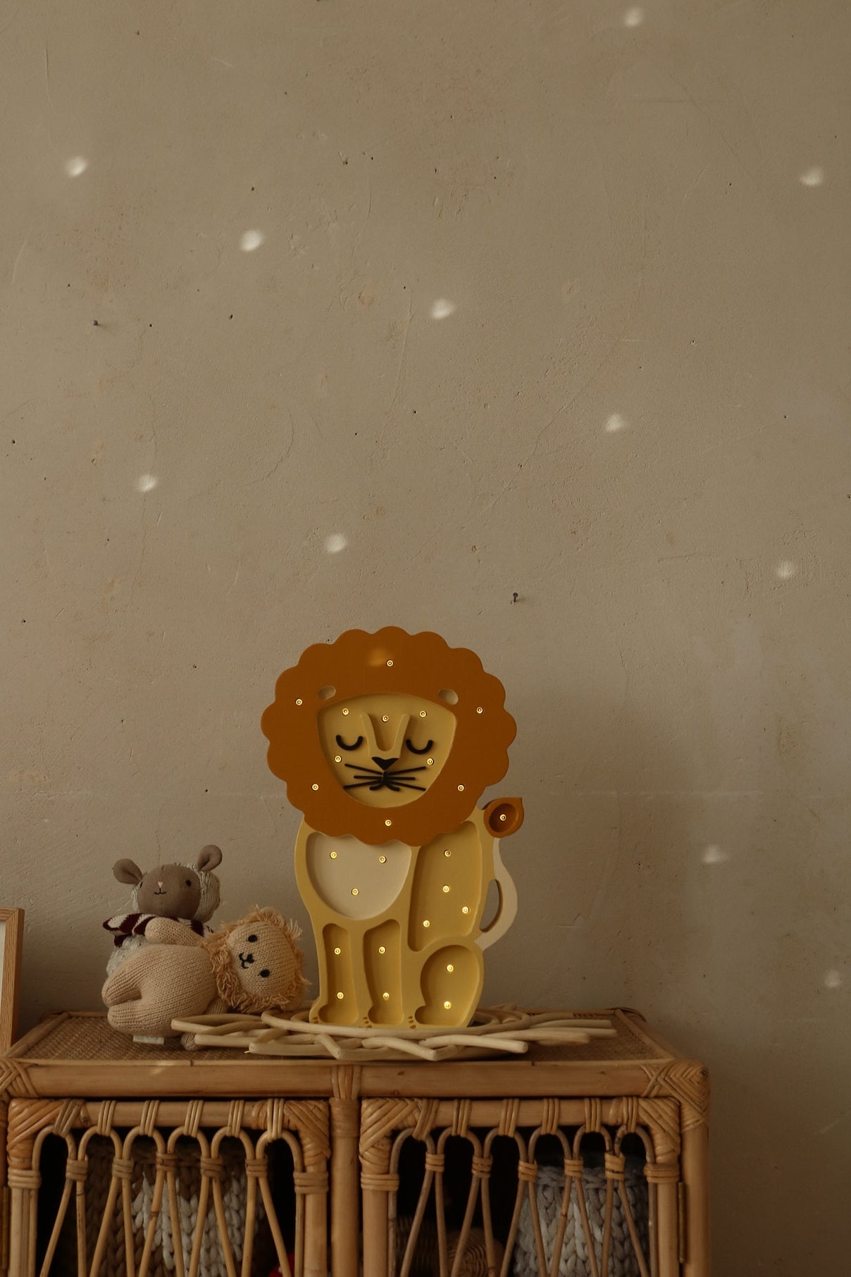 Yellow Lion Lamp – eco-friendly handmade wooden lamp for kids’ rooms