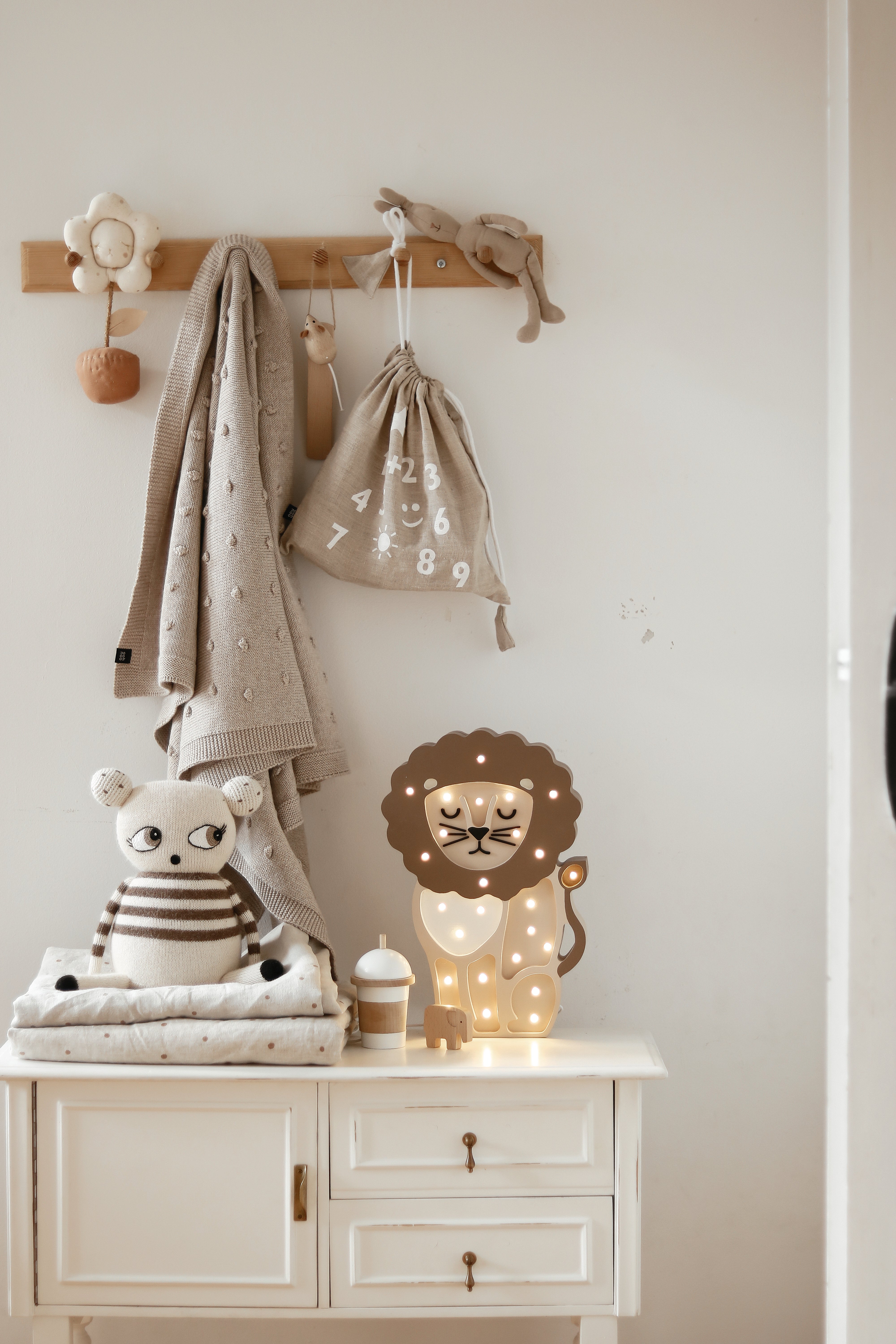 Lion Lamp