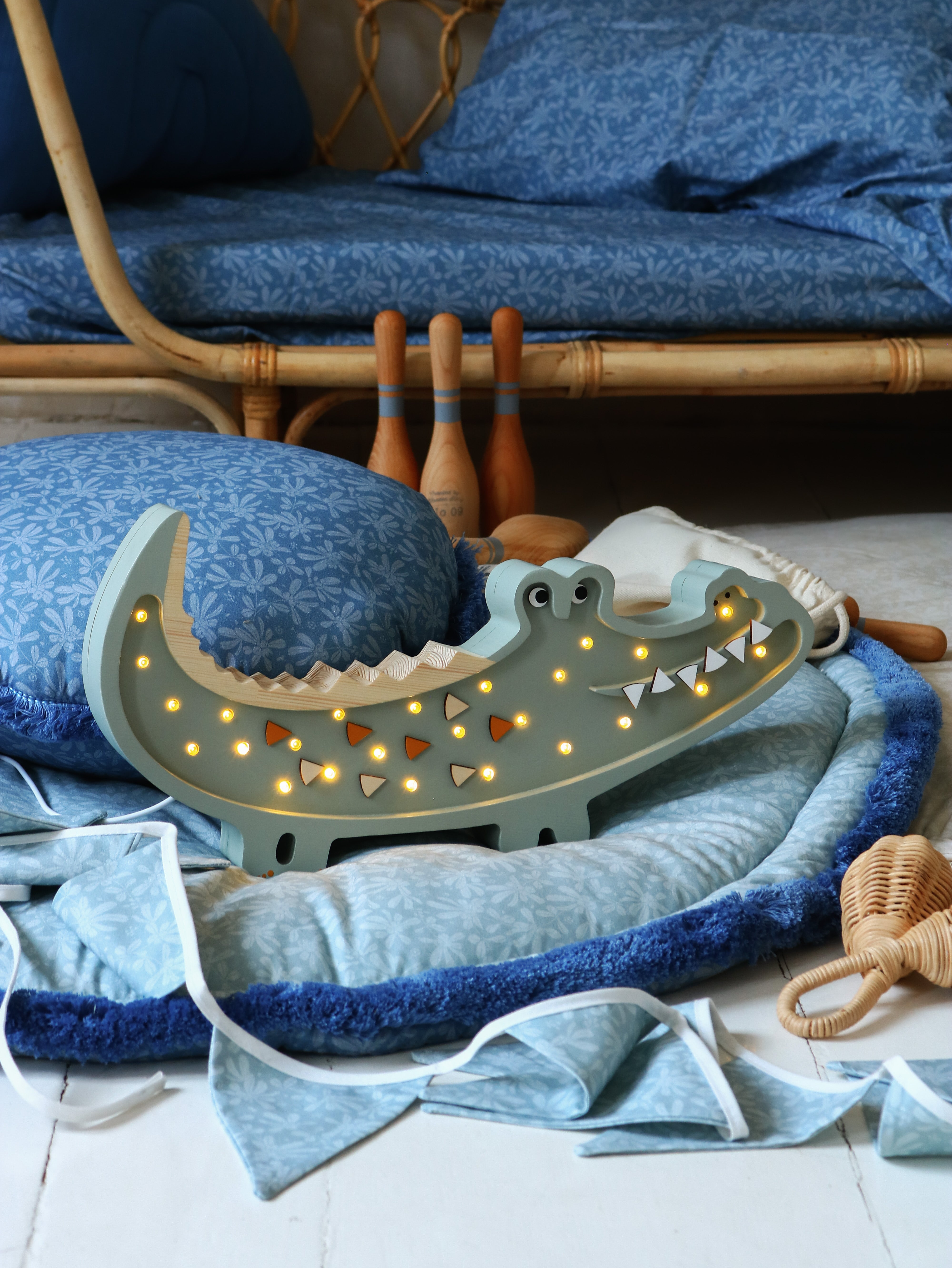 Crocodile Lamp