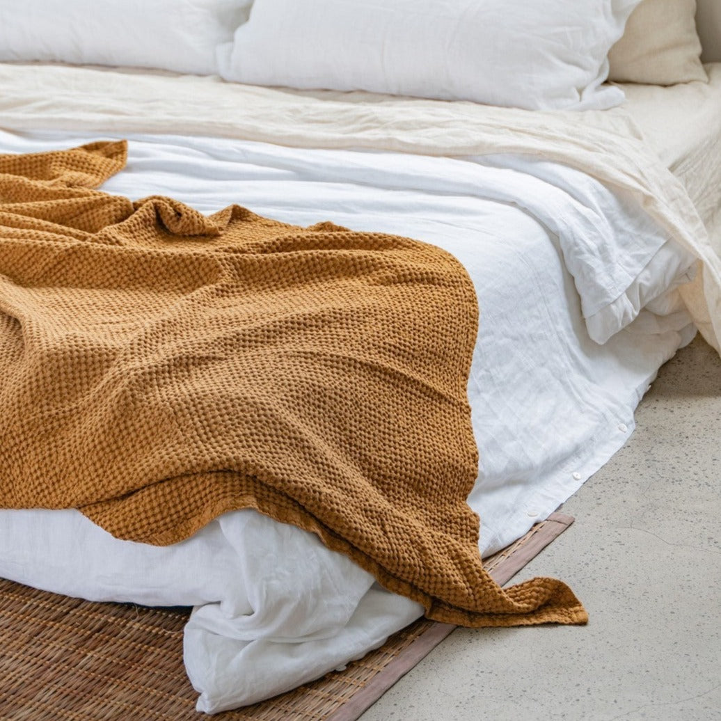 Linen Waffle Blanket (Sienna)