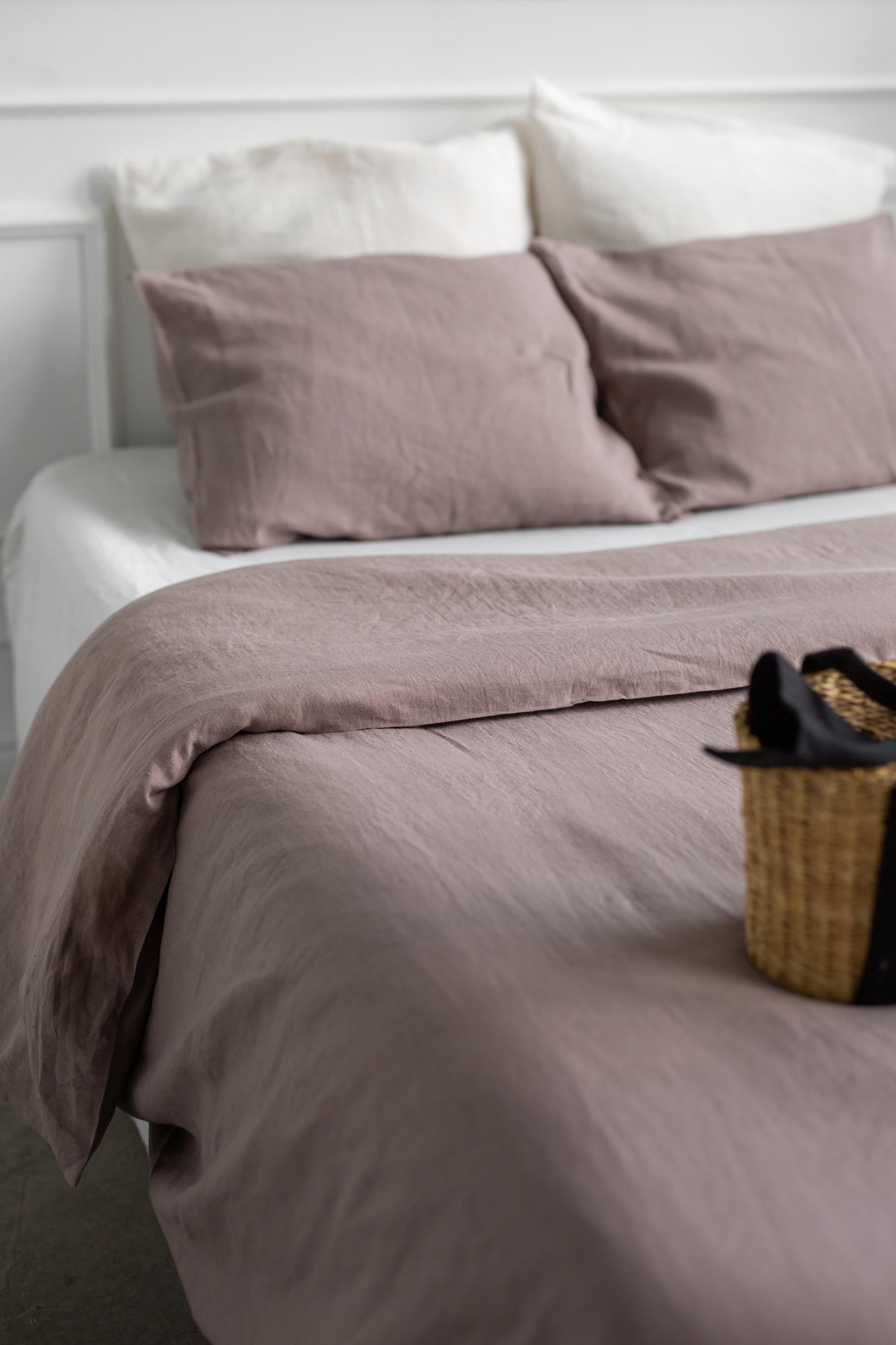 Linen Bedding Set (Rosy Brown)