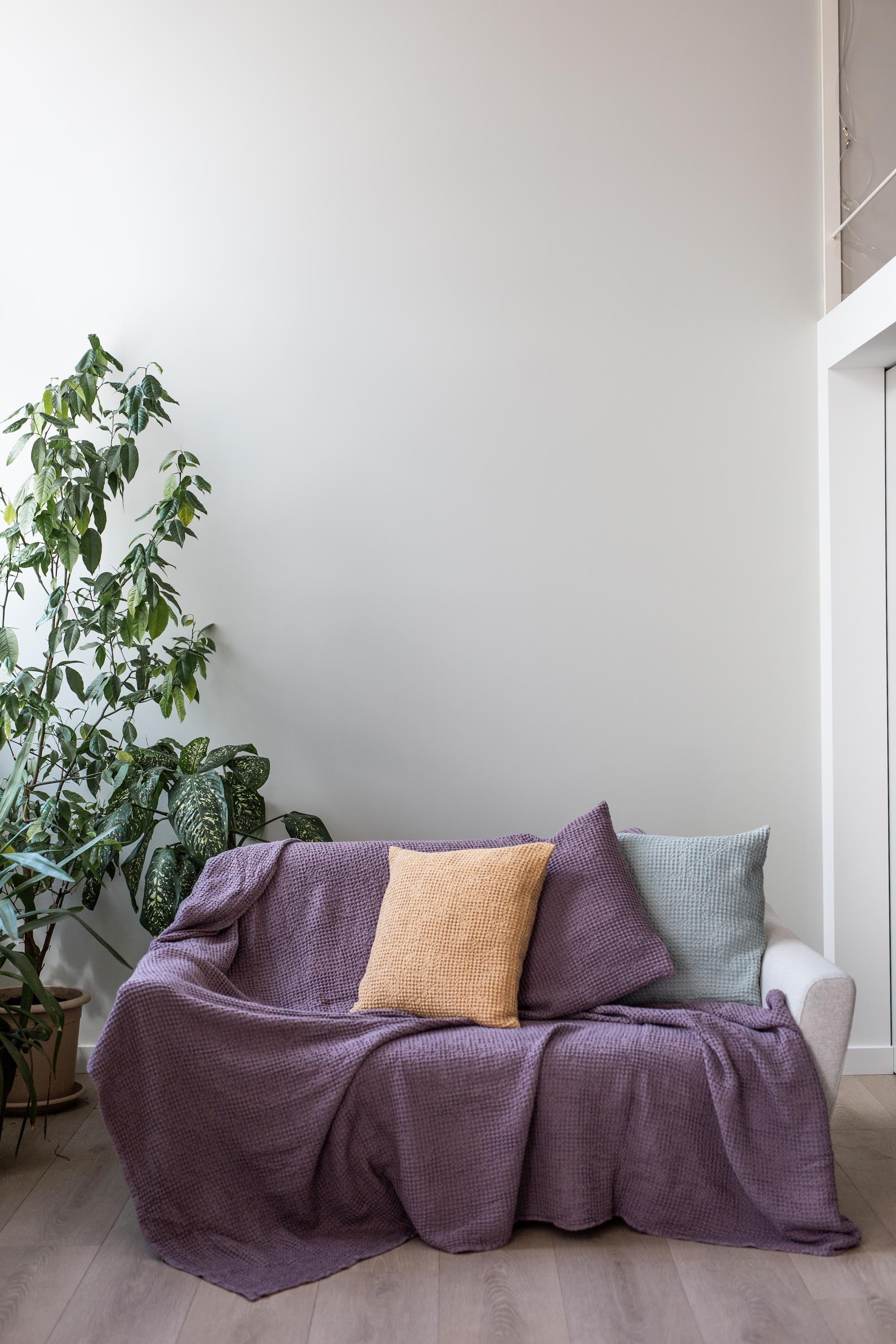 Linen Waffle Throw Blanket (Dusty Lavender)