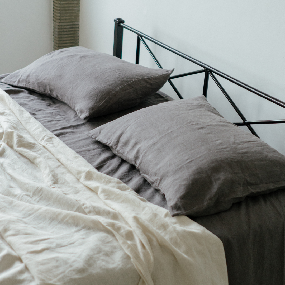 Linen Fitted Sheet (Charcoal)