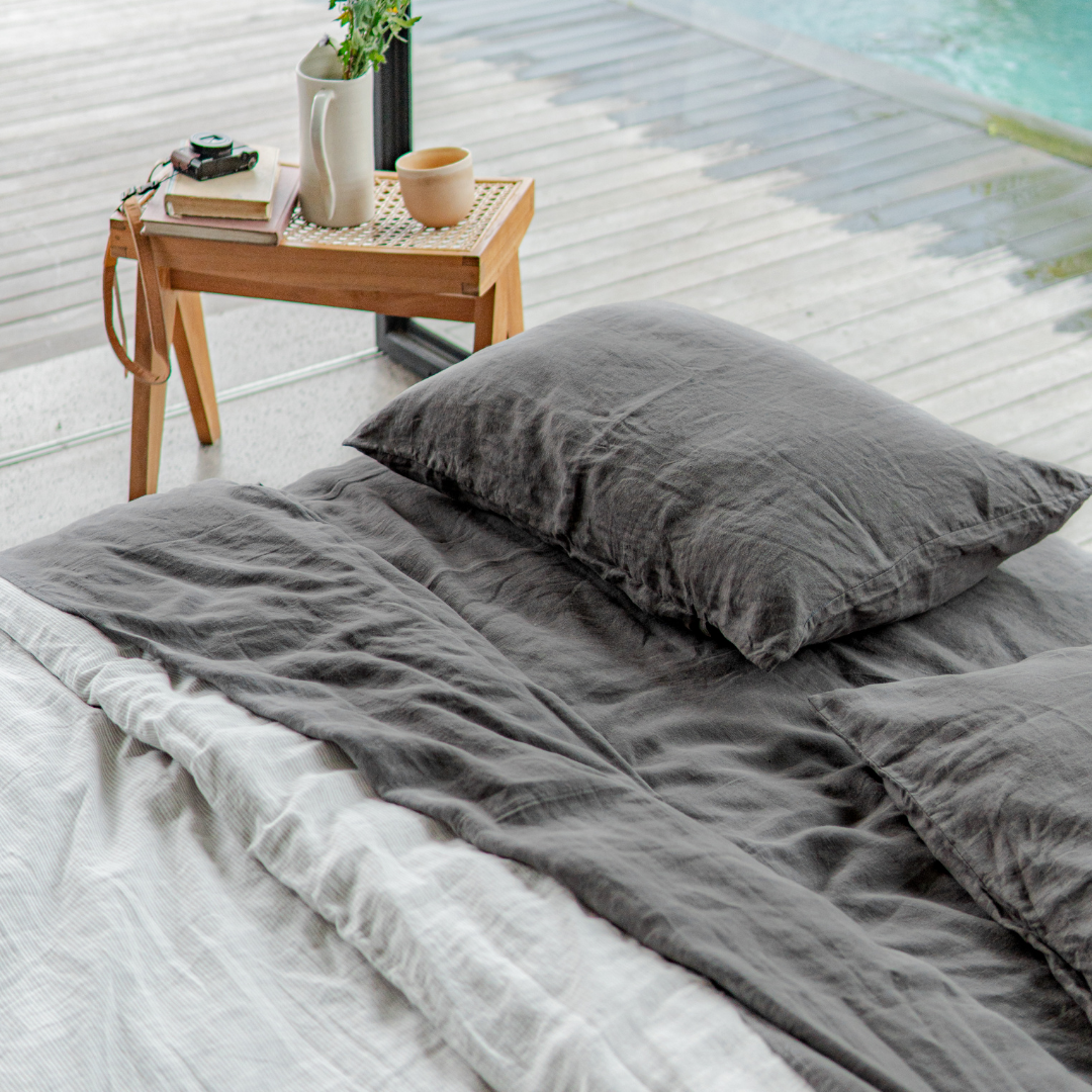 Linen Fitted Sheet (Charcoal)