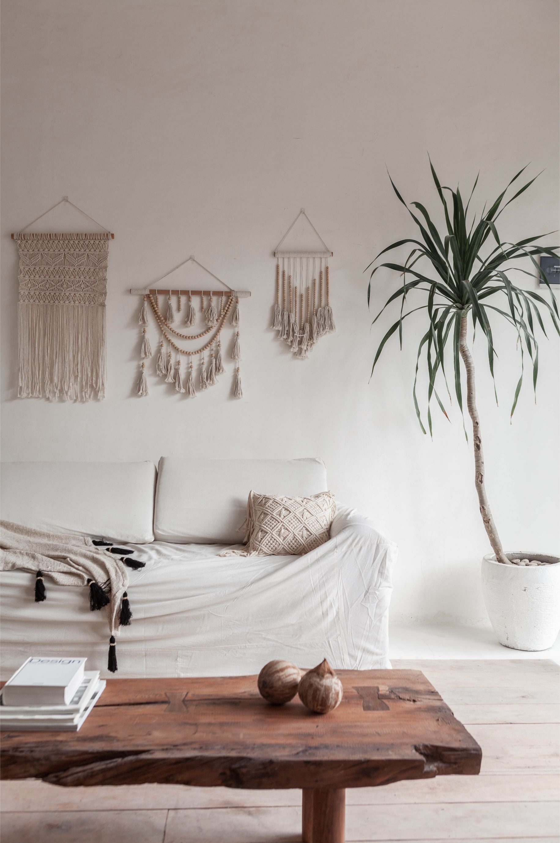 Ulu Tassel Wall Hanging (Natural)
