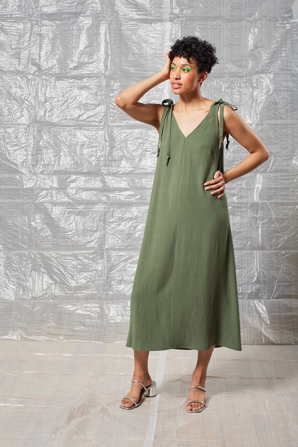 Tie Shoulder Shift (Sage)