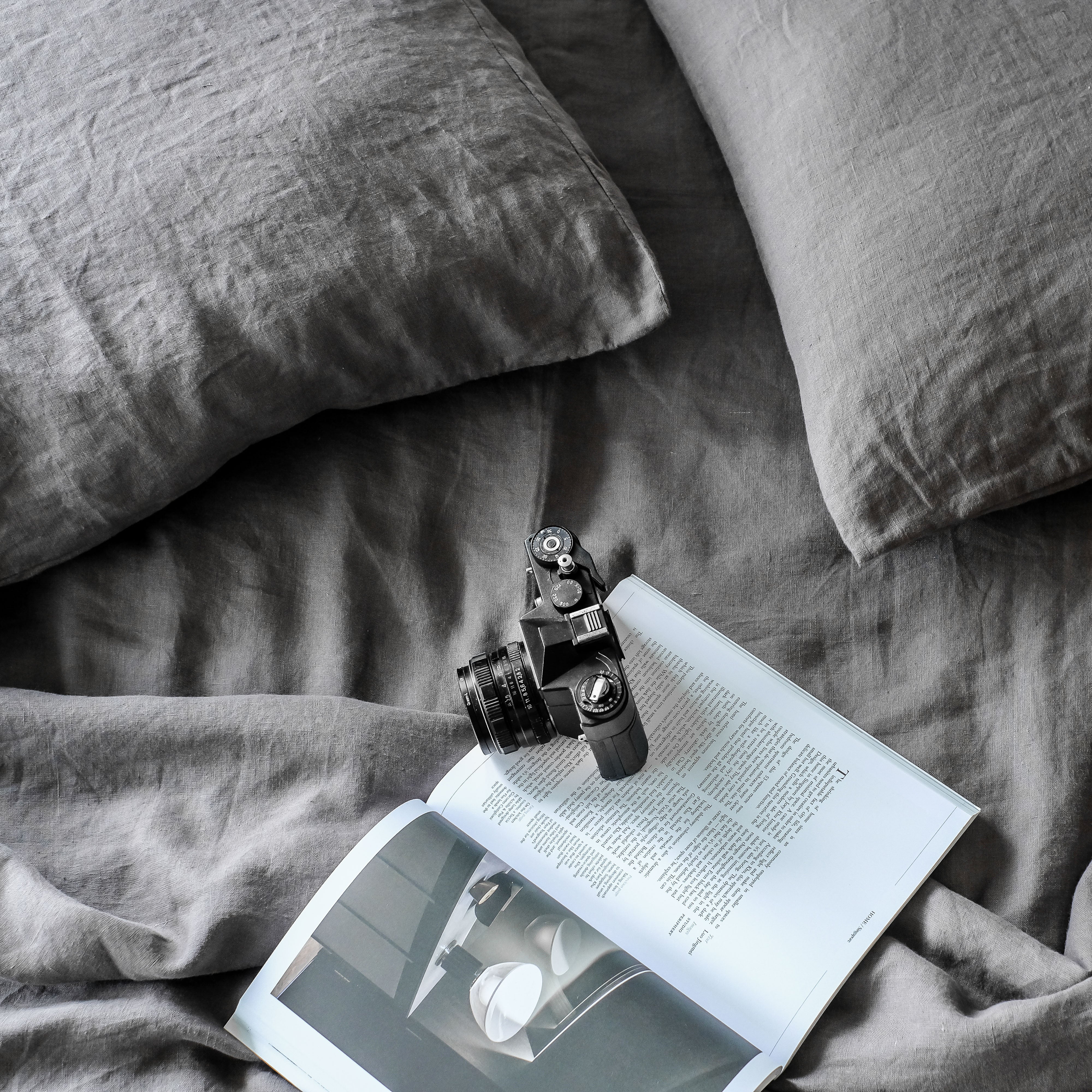 Linen Fitted Sheet (Charcoal)