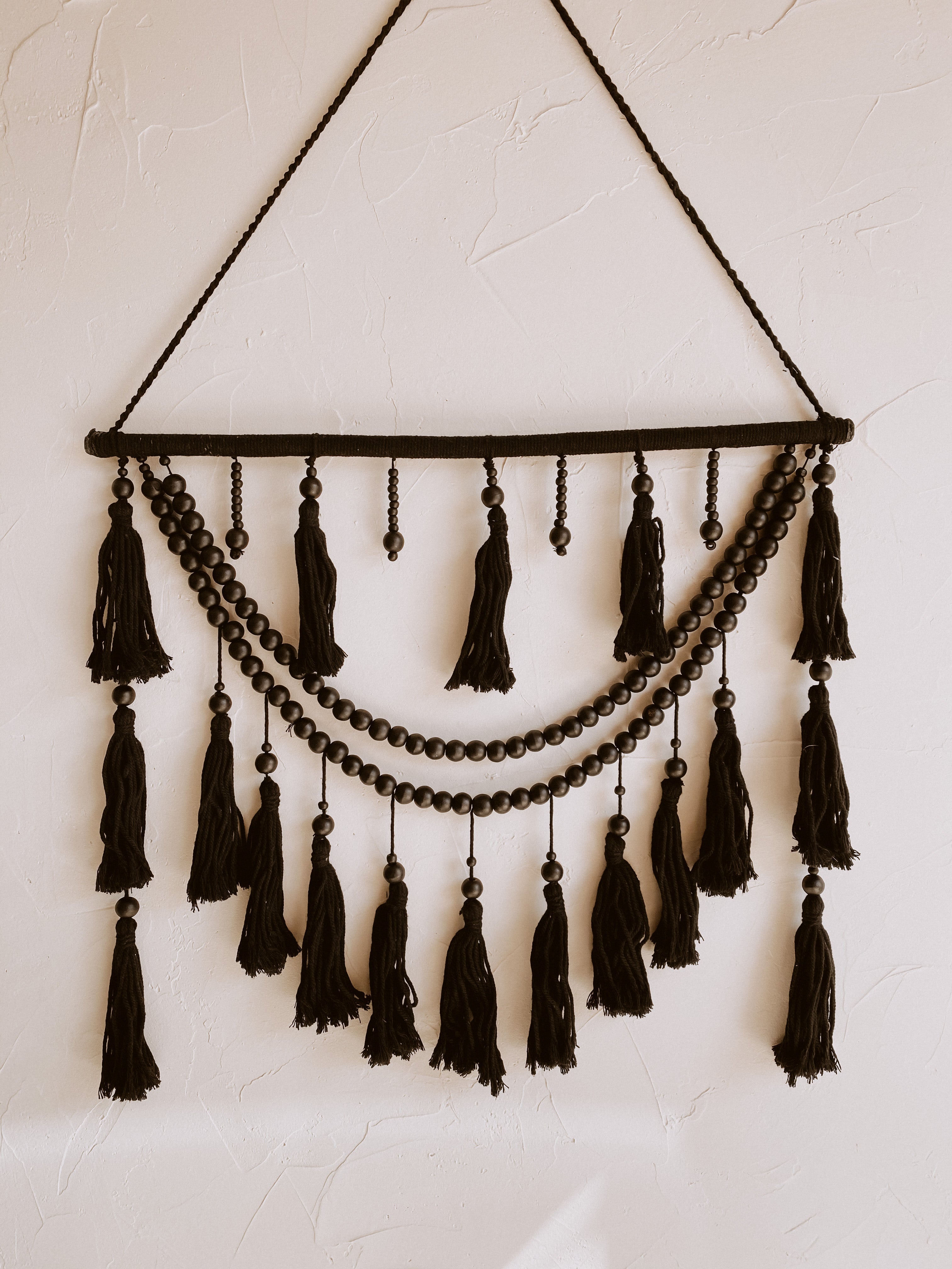Ulu Tassel Wall Hanging (Black)