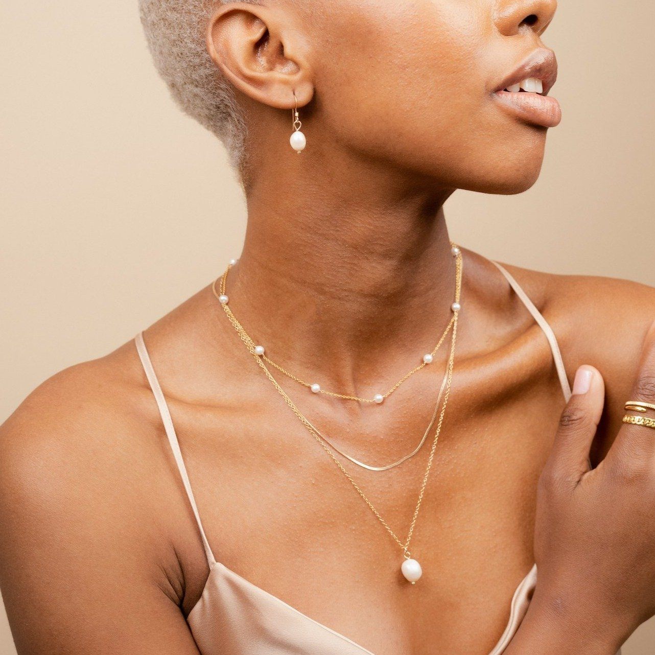 Long Pearl Pendant Necklace