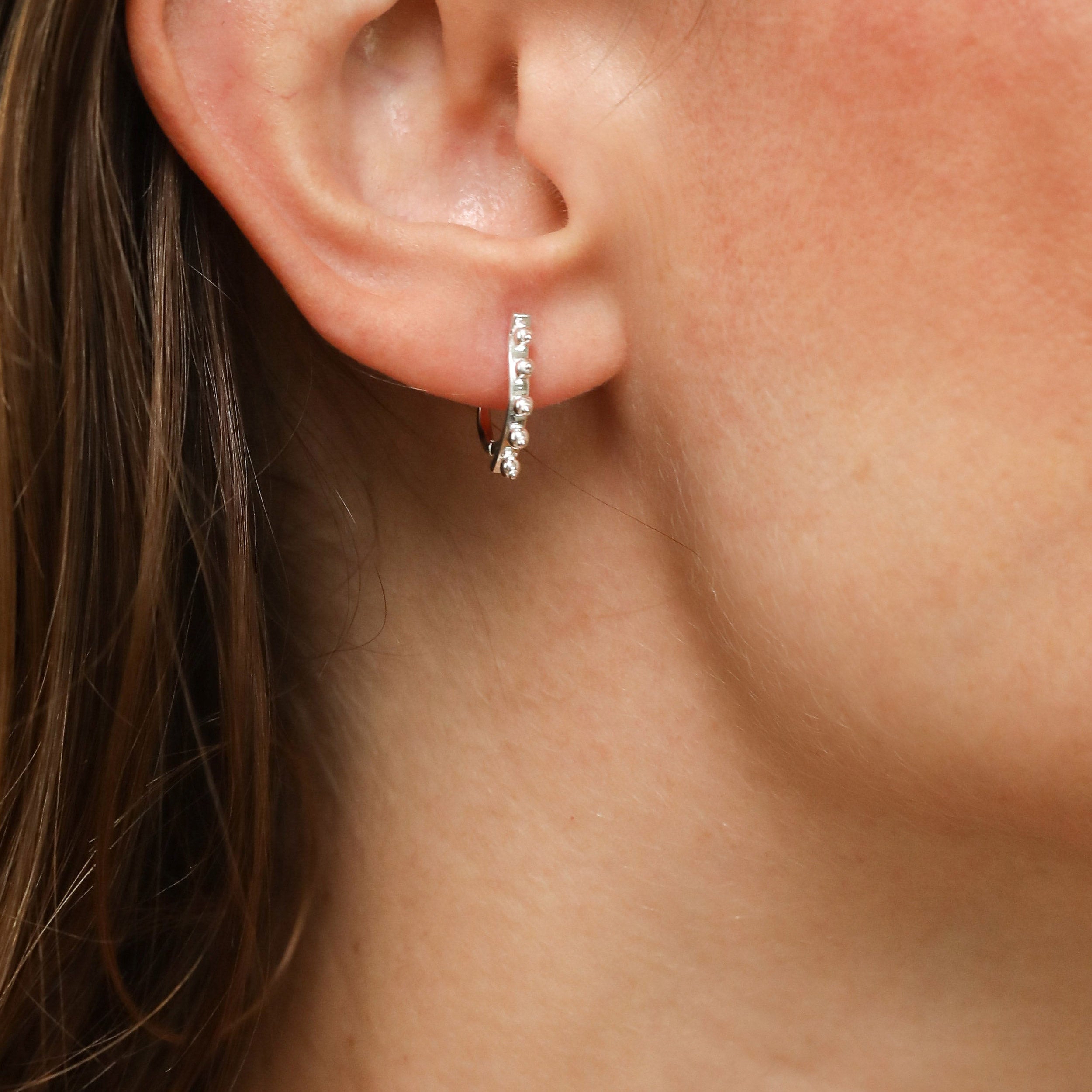 Seeded Huggies (Silver)