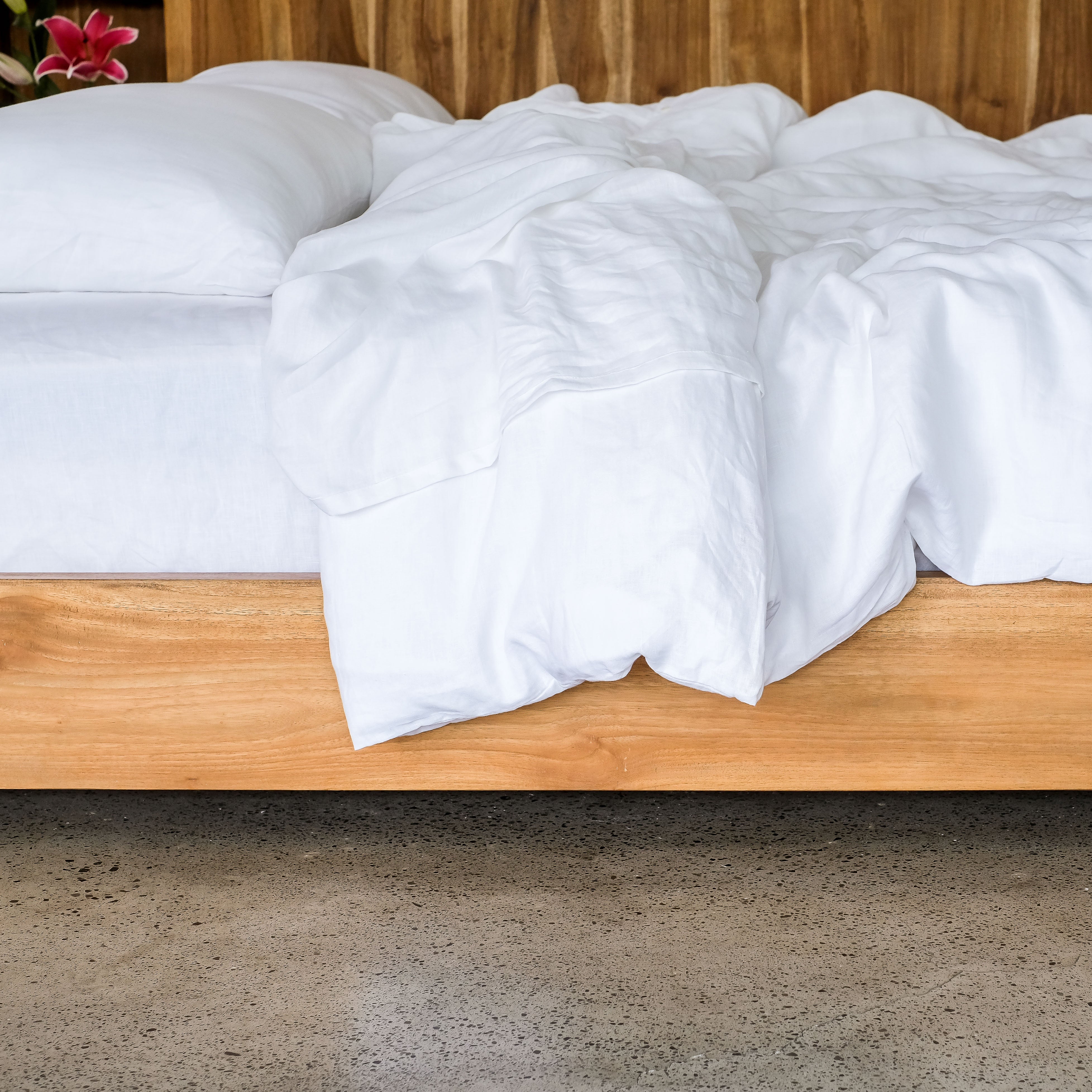 Linen Fitted Sheet (White)