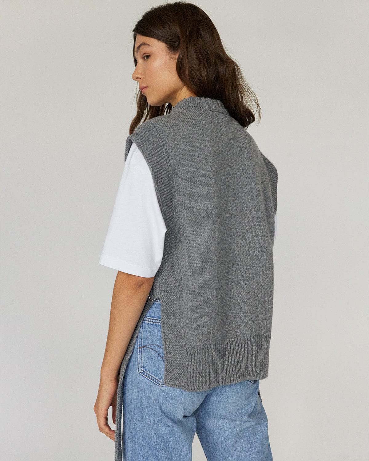 Kalvos Merino Wool Vest (Dove Grey)