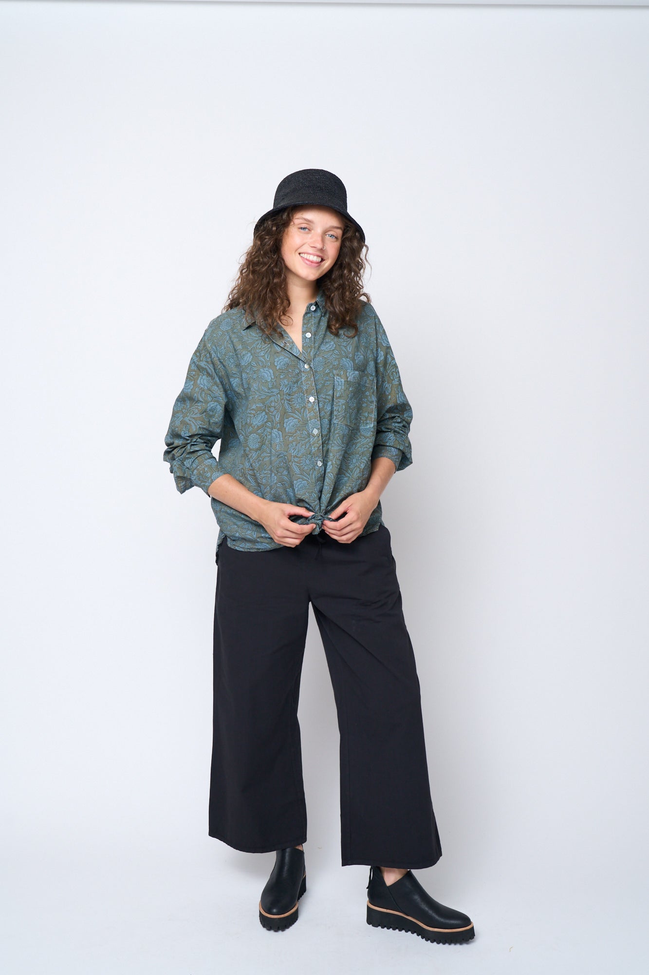 Shore Pant - Black Twill 10 - Full