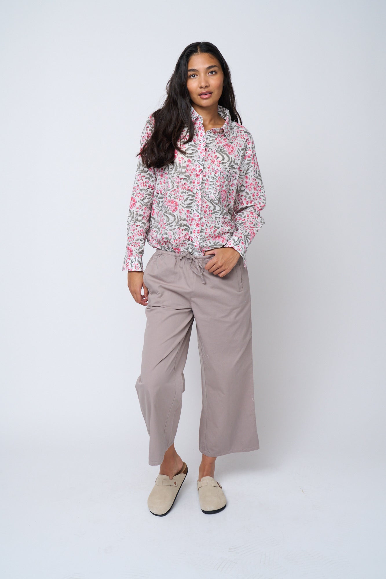 Shore Pants cotton twill with ankle length cropped leg pockets drawstring elastic waist in Dove Gray 2