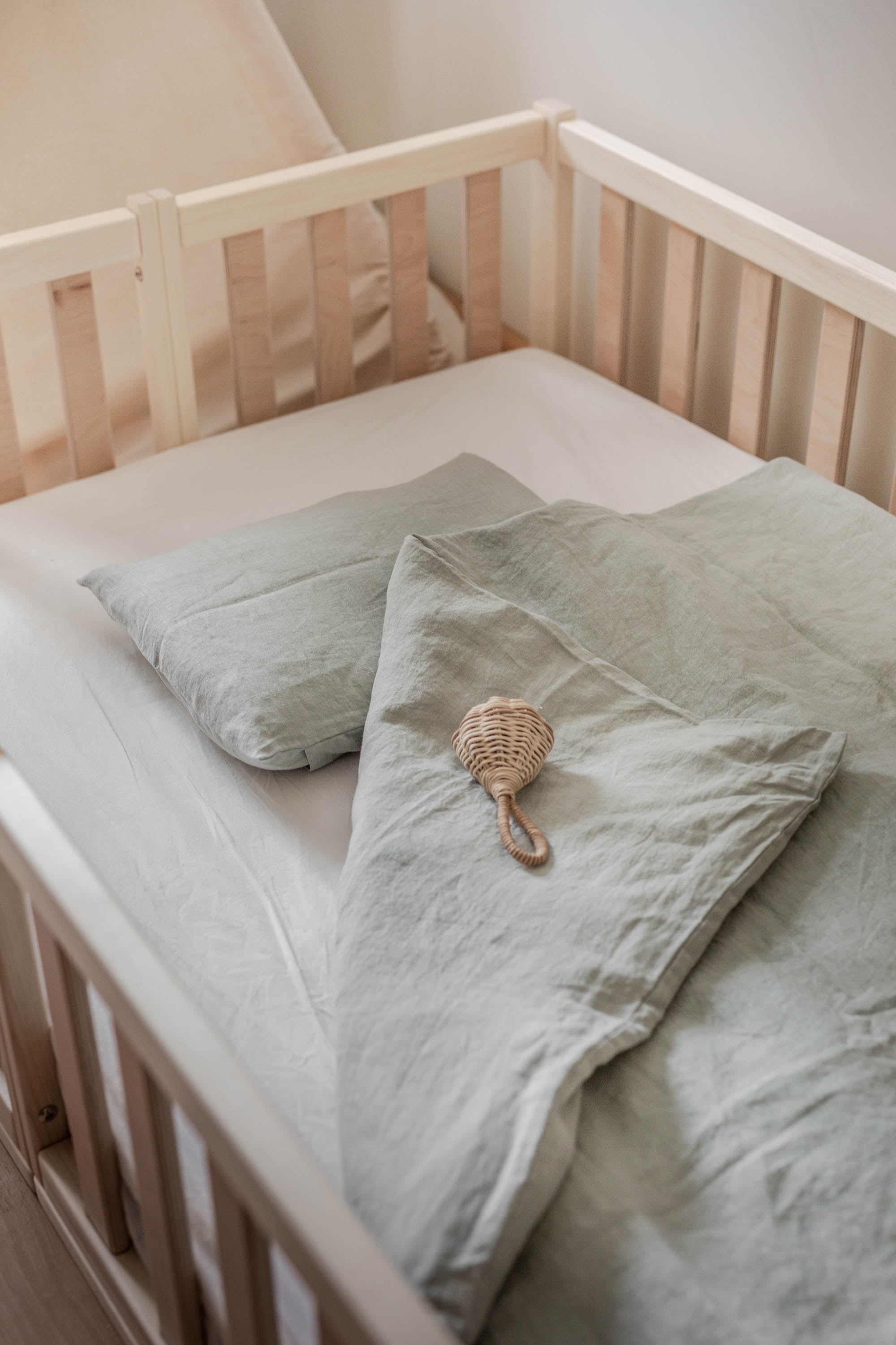 Linen Baby Bedding Set (Sage Green)