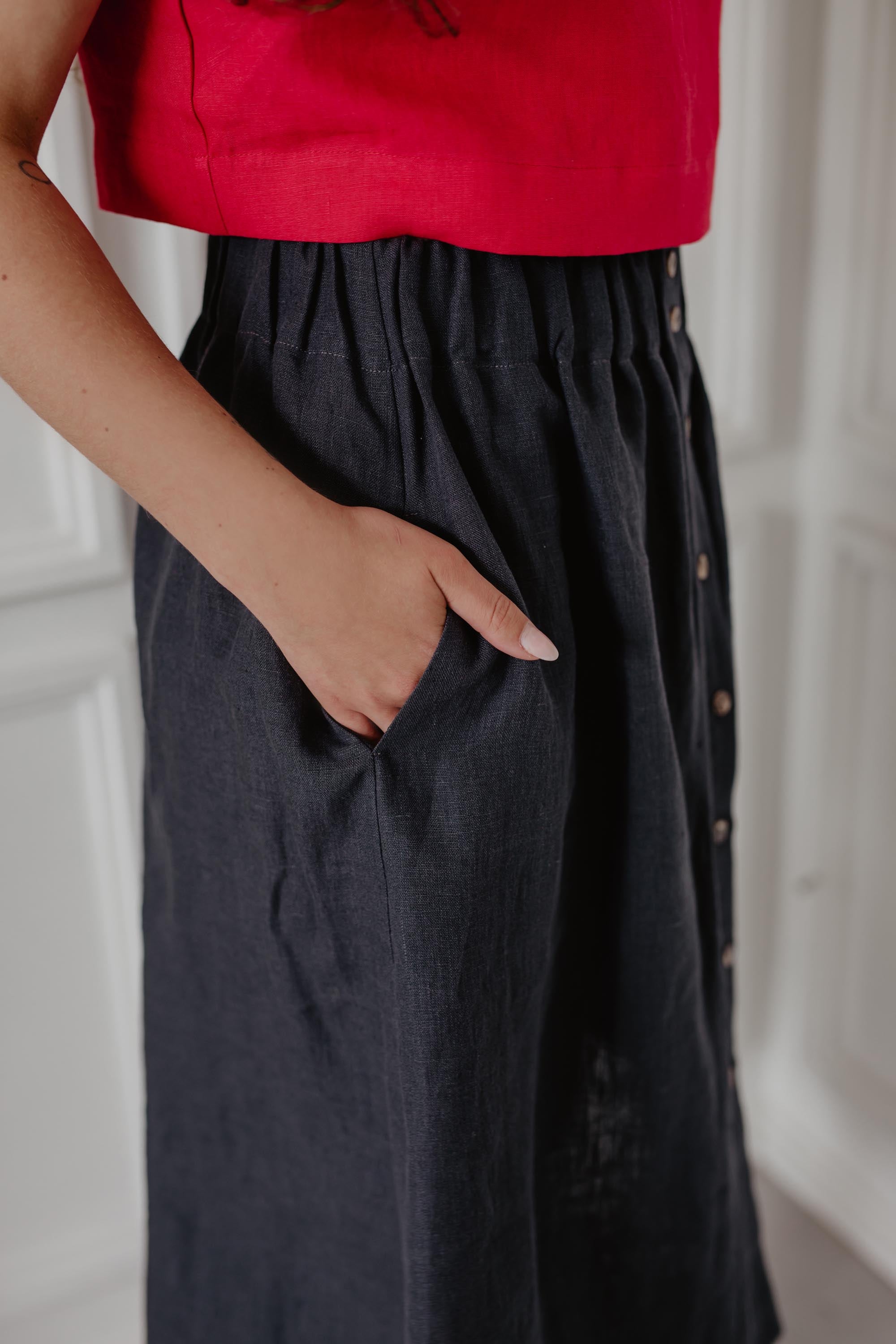 Daisy Linen Skirt (Charcoal)