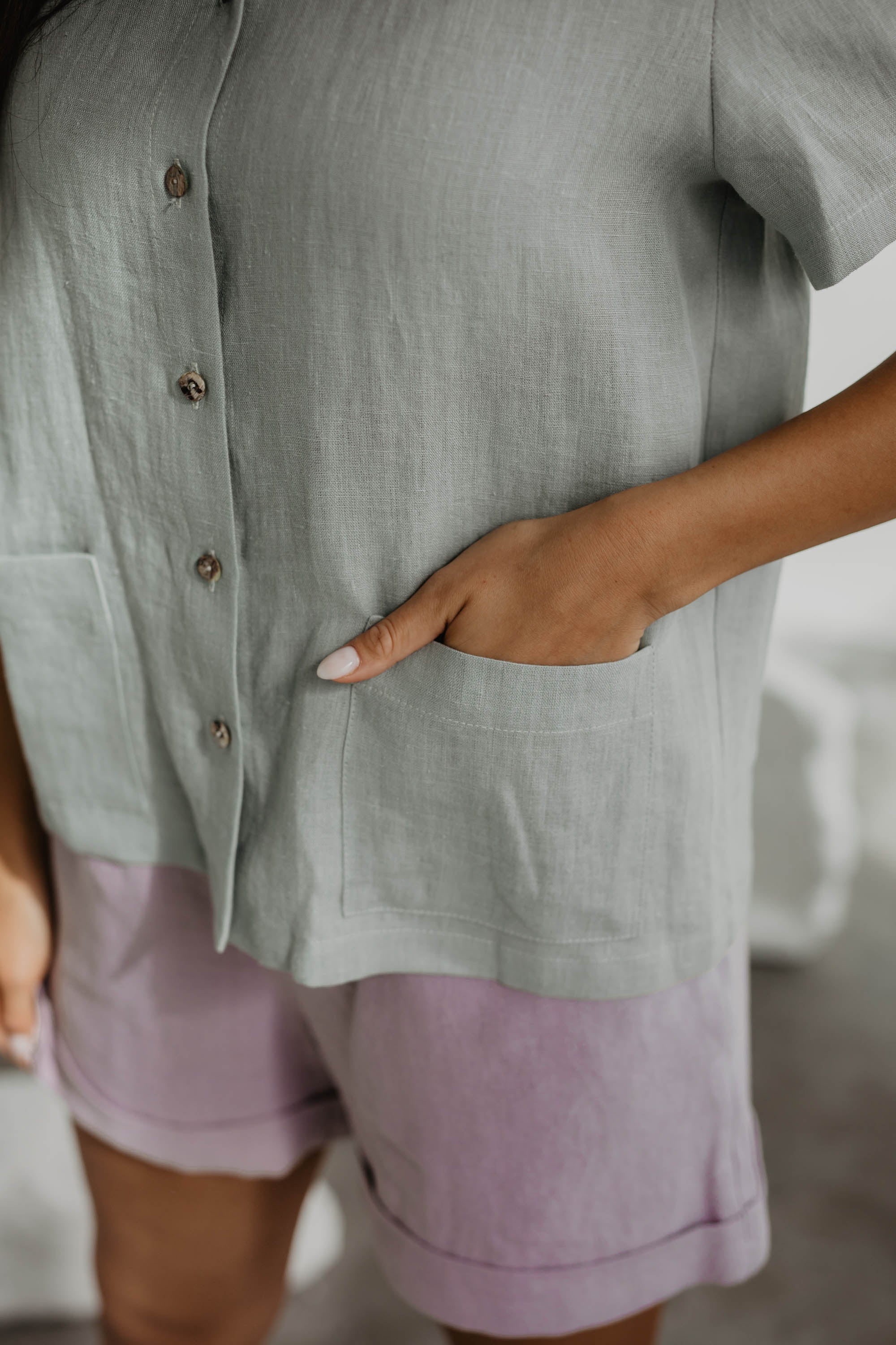 Scarlett Sleeveless Linen Shirt (Sage Green)