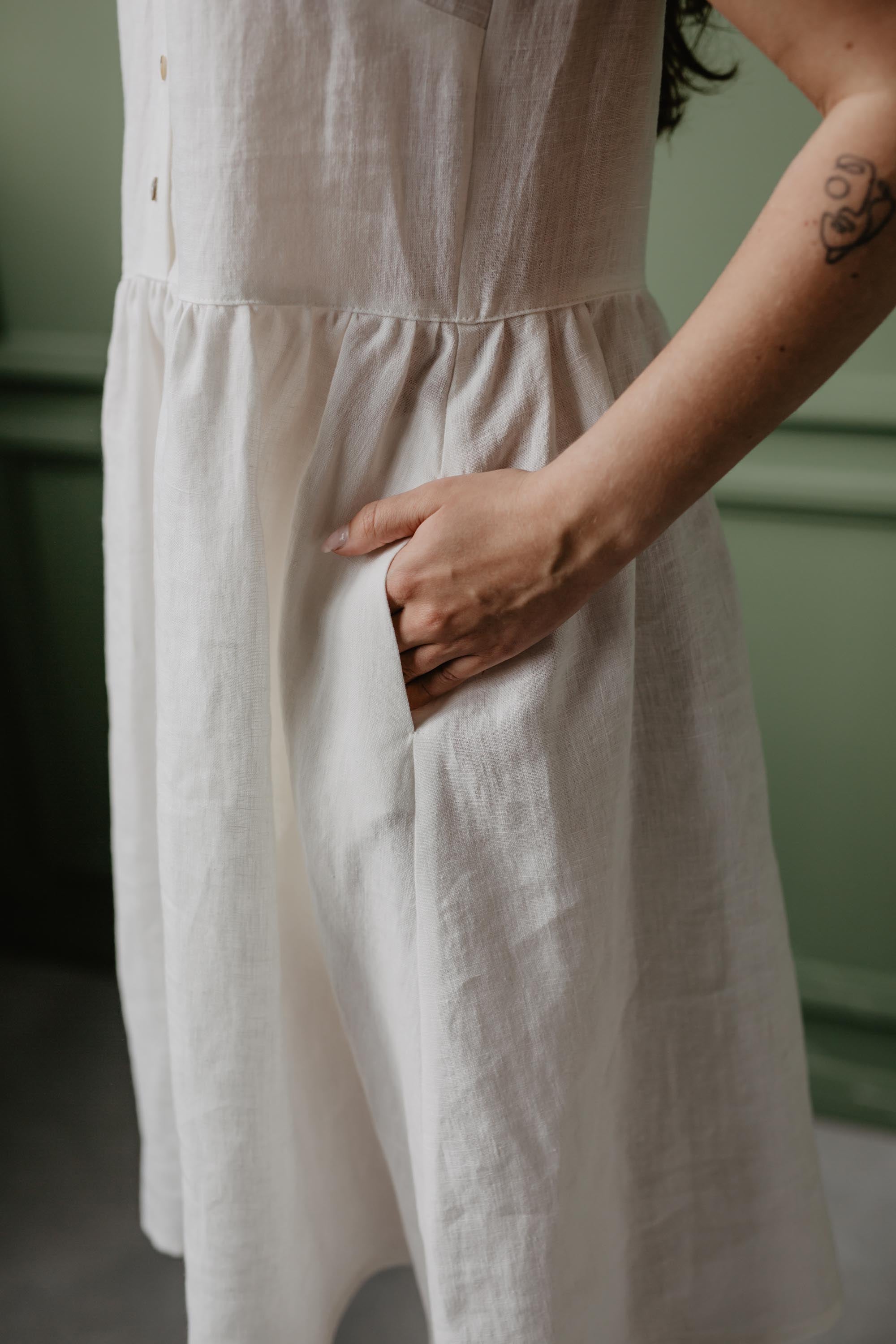 Hazel Sleeveless Linen Dress (Cream)